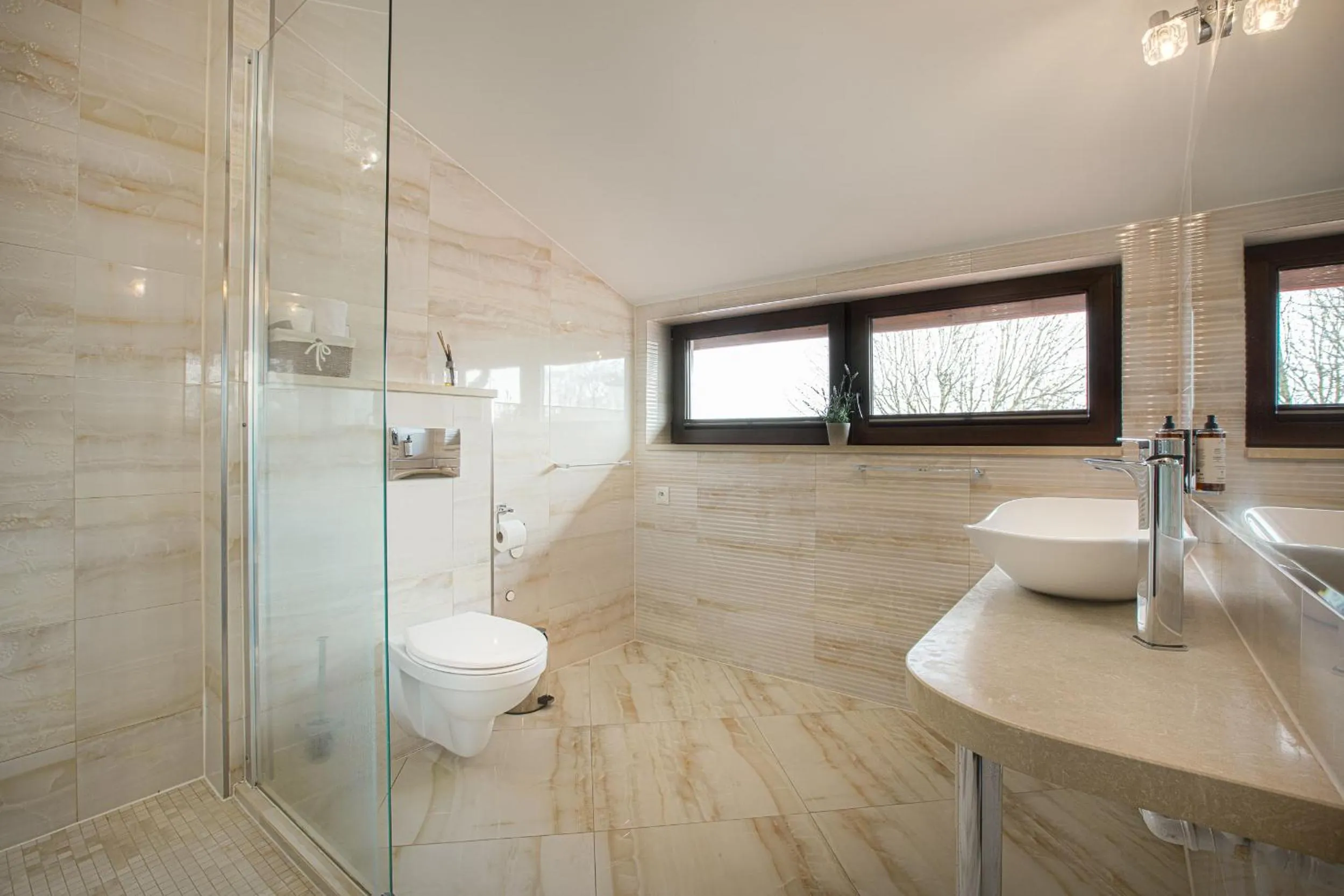 Toilet in COLUMBUS Apartamenty Ustka - Limanowskiego 1