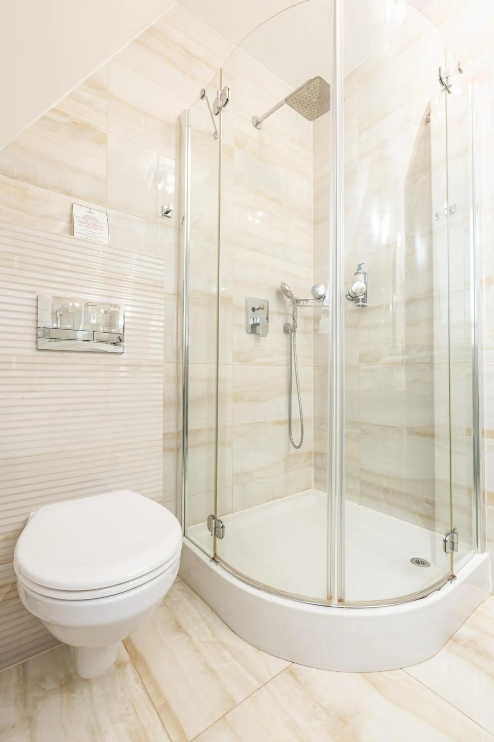 Shower in COLUMBUS Apartamenty Ustka - Limanowskiego 1