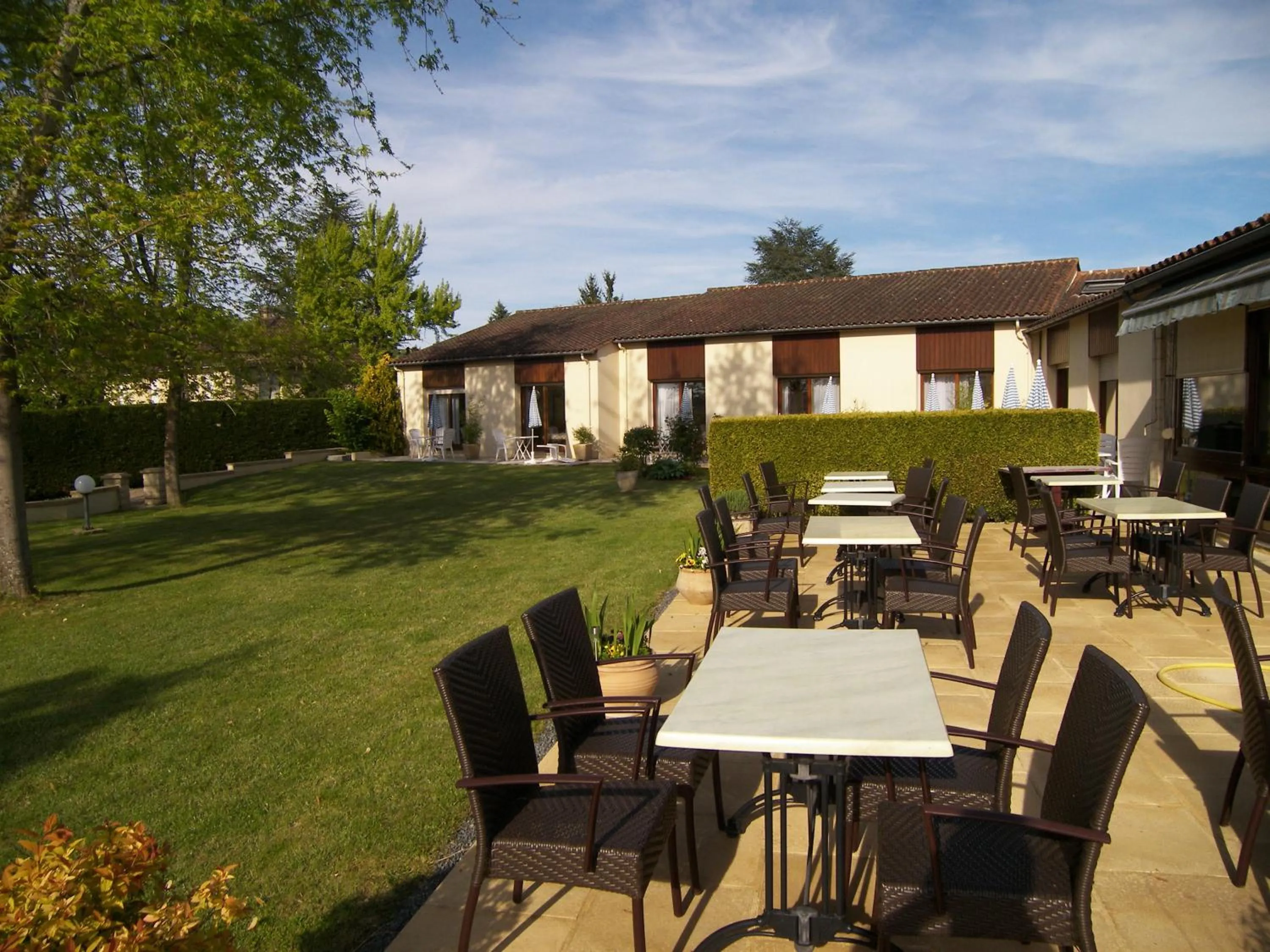 Balcony/Terrace in Hôtel Le Mas del Pechs - Chambres avec terrasse