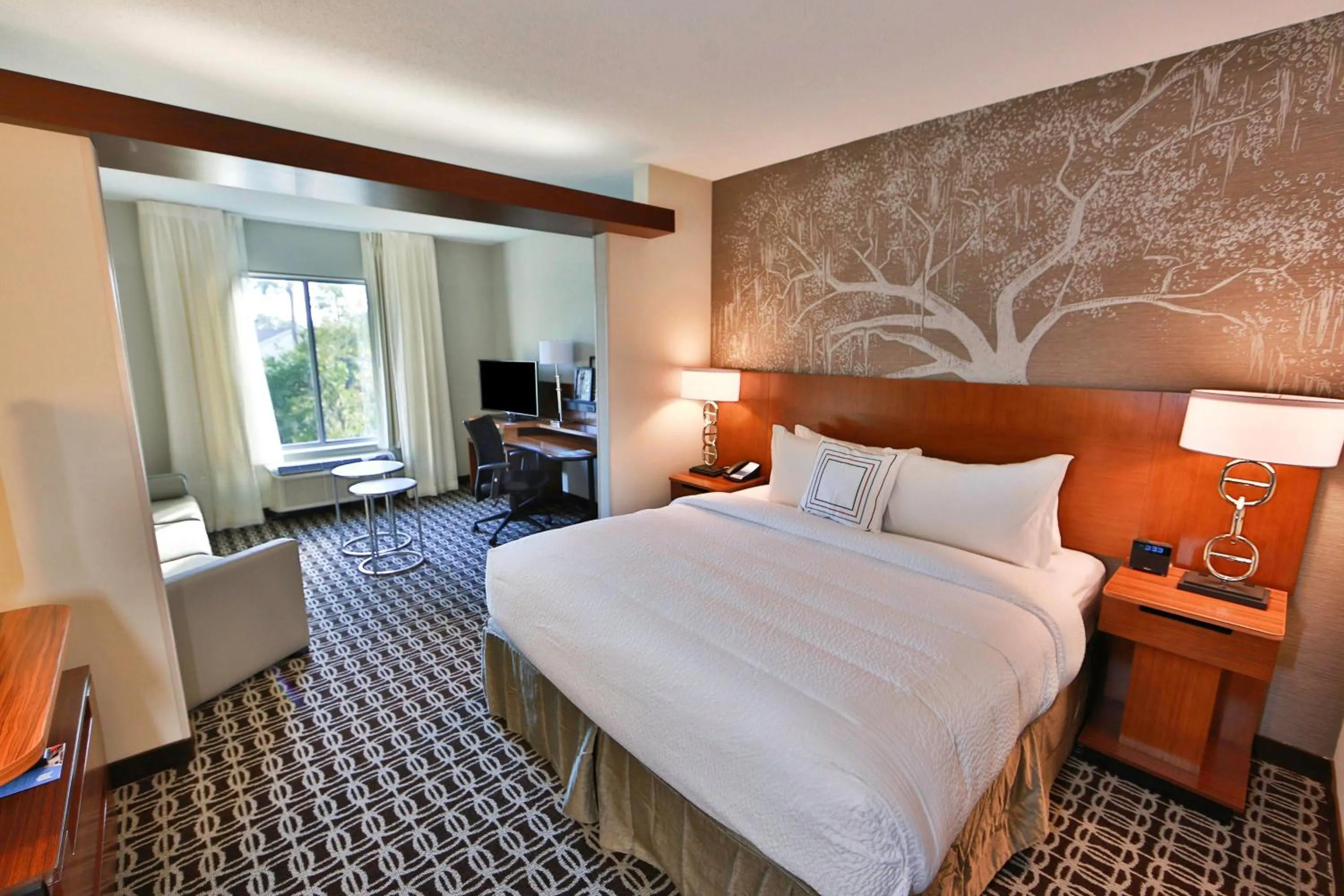 Bedroom, Bed in Fairfield Inn & Suites by Marriott Savannah Midtown