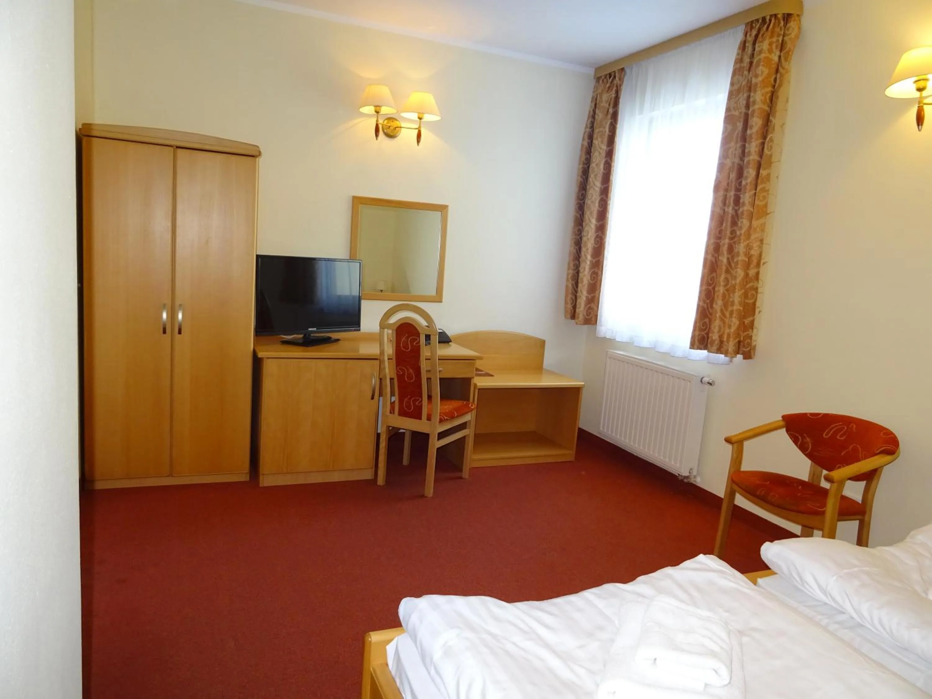 Photo of the whole room, Bed in Hotel Bartis