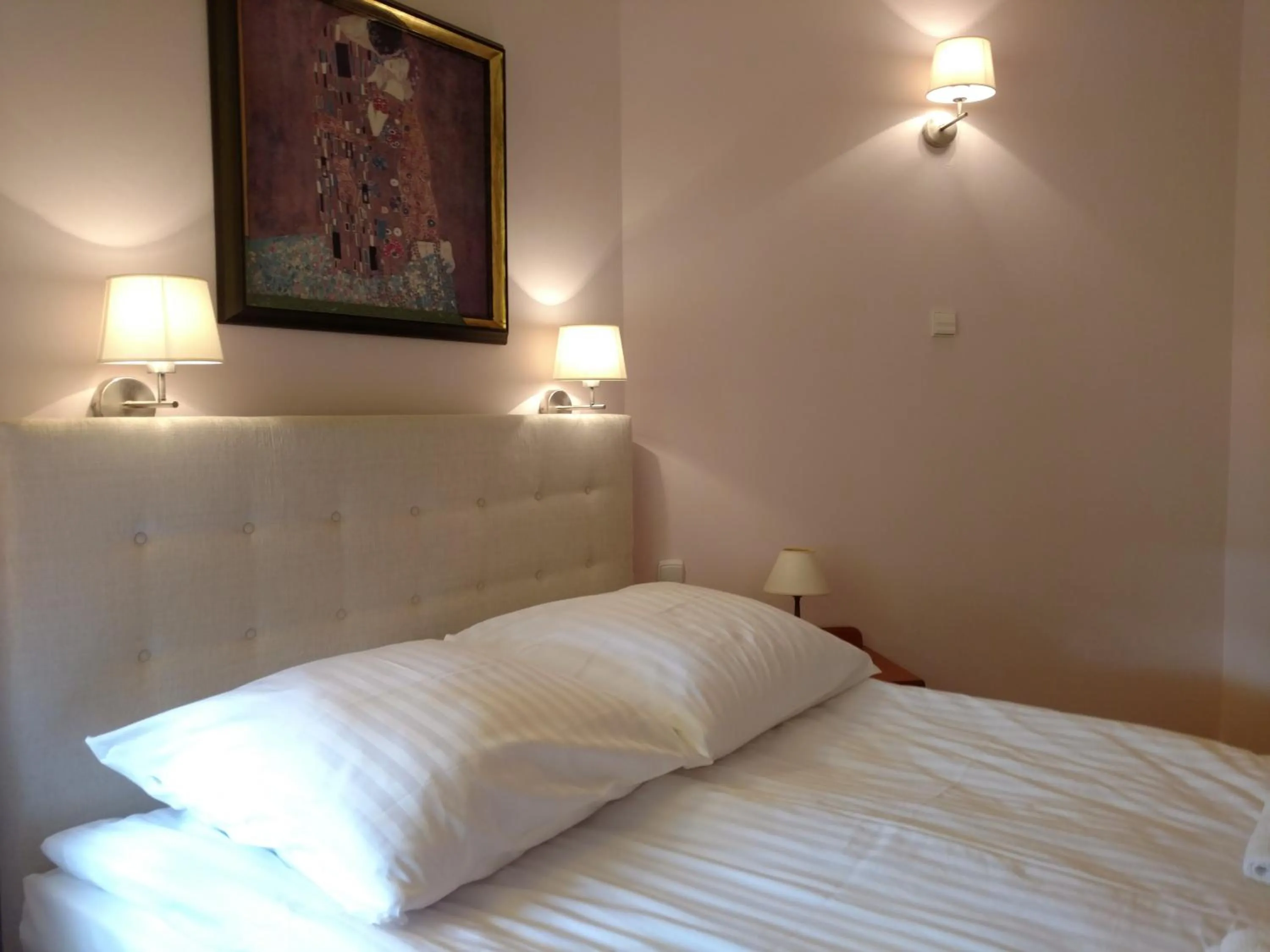 Photo of the whole room, Bed in Hotel Bartis