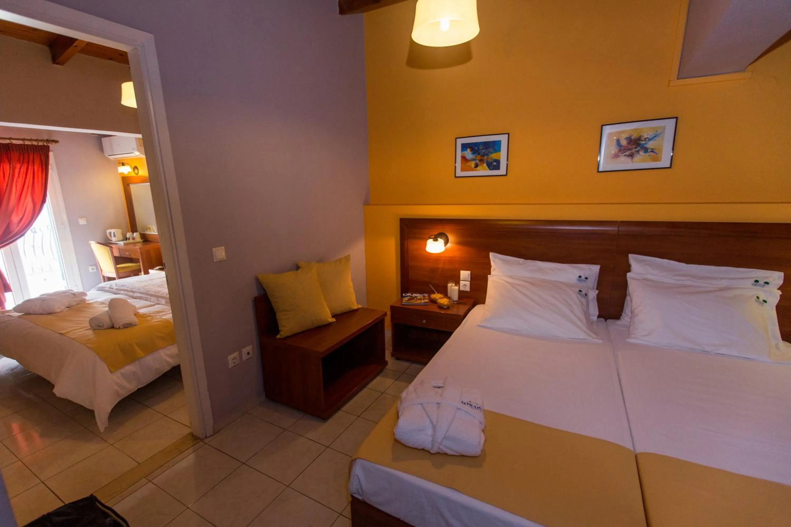 Bedroom, Bed in Mirabel CityCenter Hotel