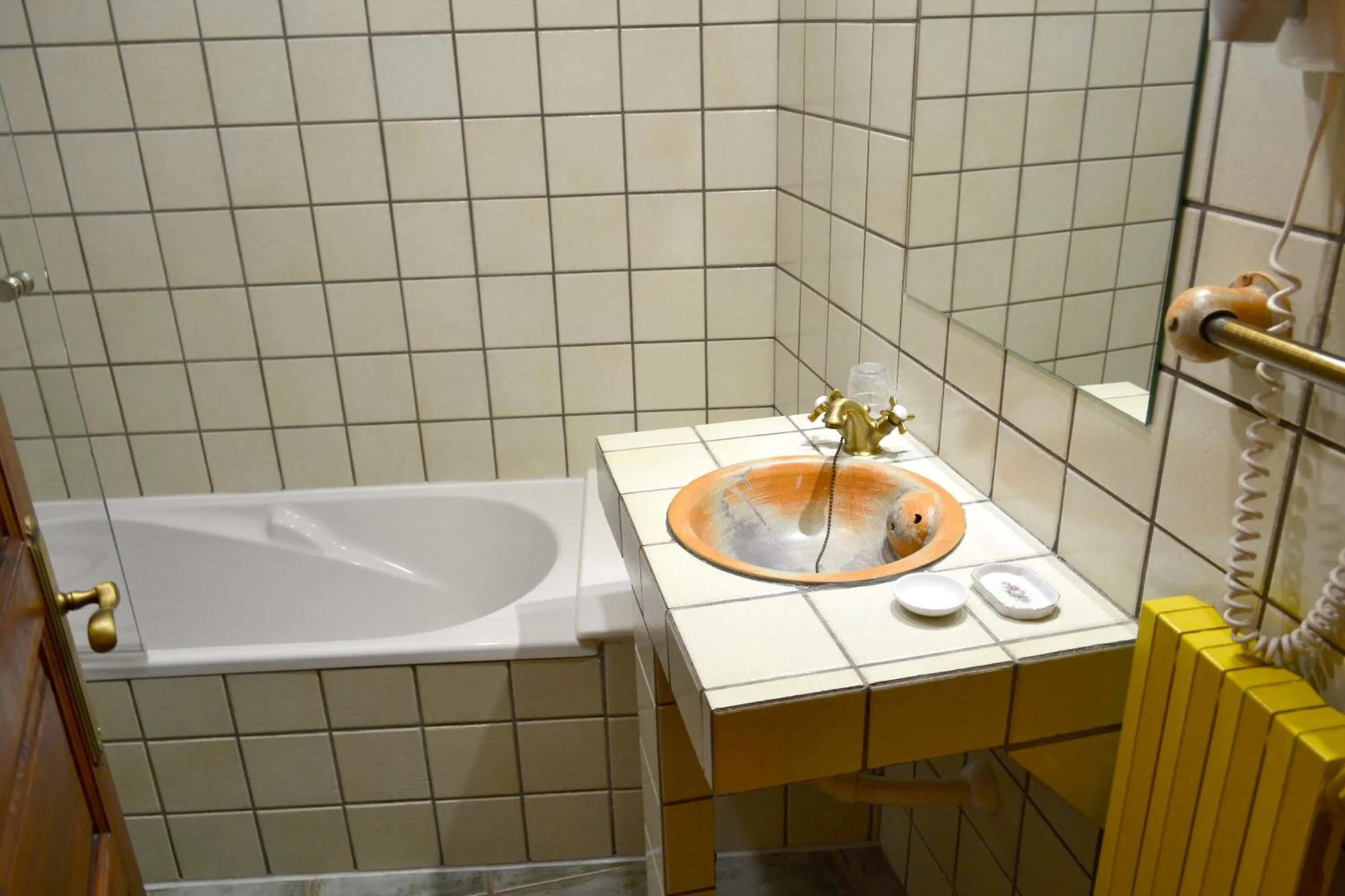 Bathroom in Hotel Alda Vía León