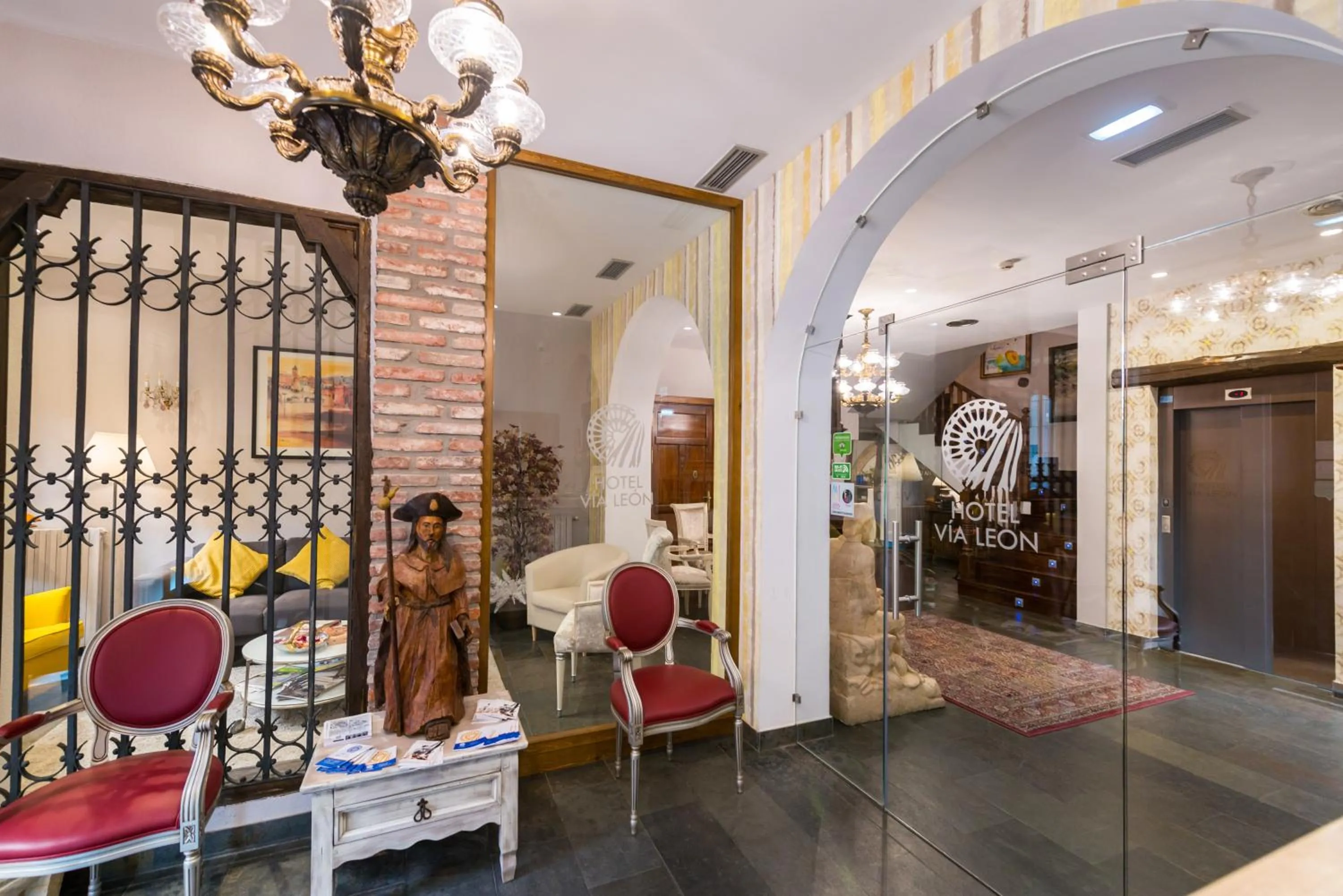 Lobby or reception in Hotel Alda Vía León