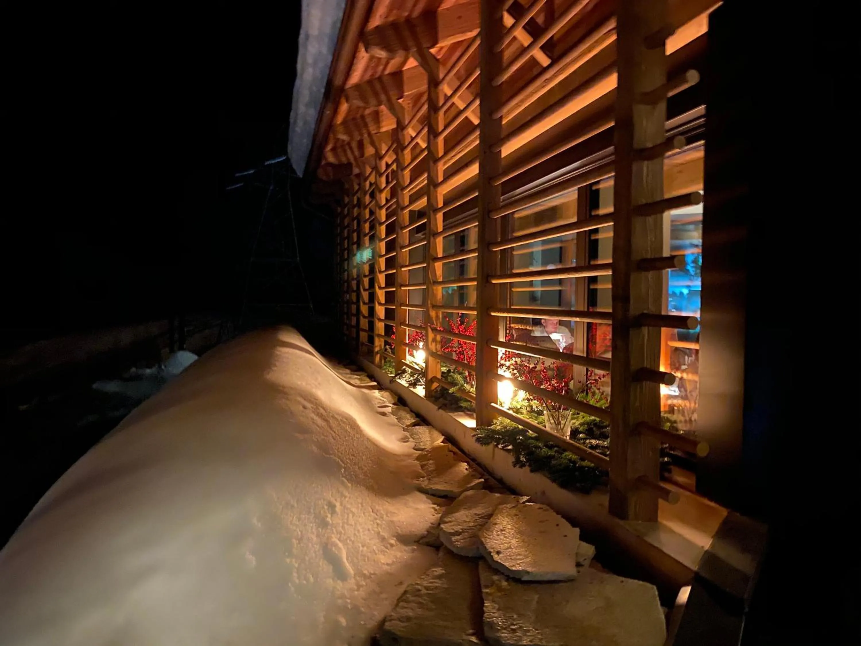 Facade/entrance in Les Neiges D'Antan