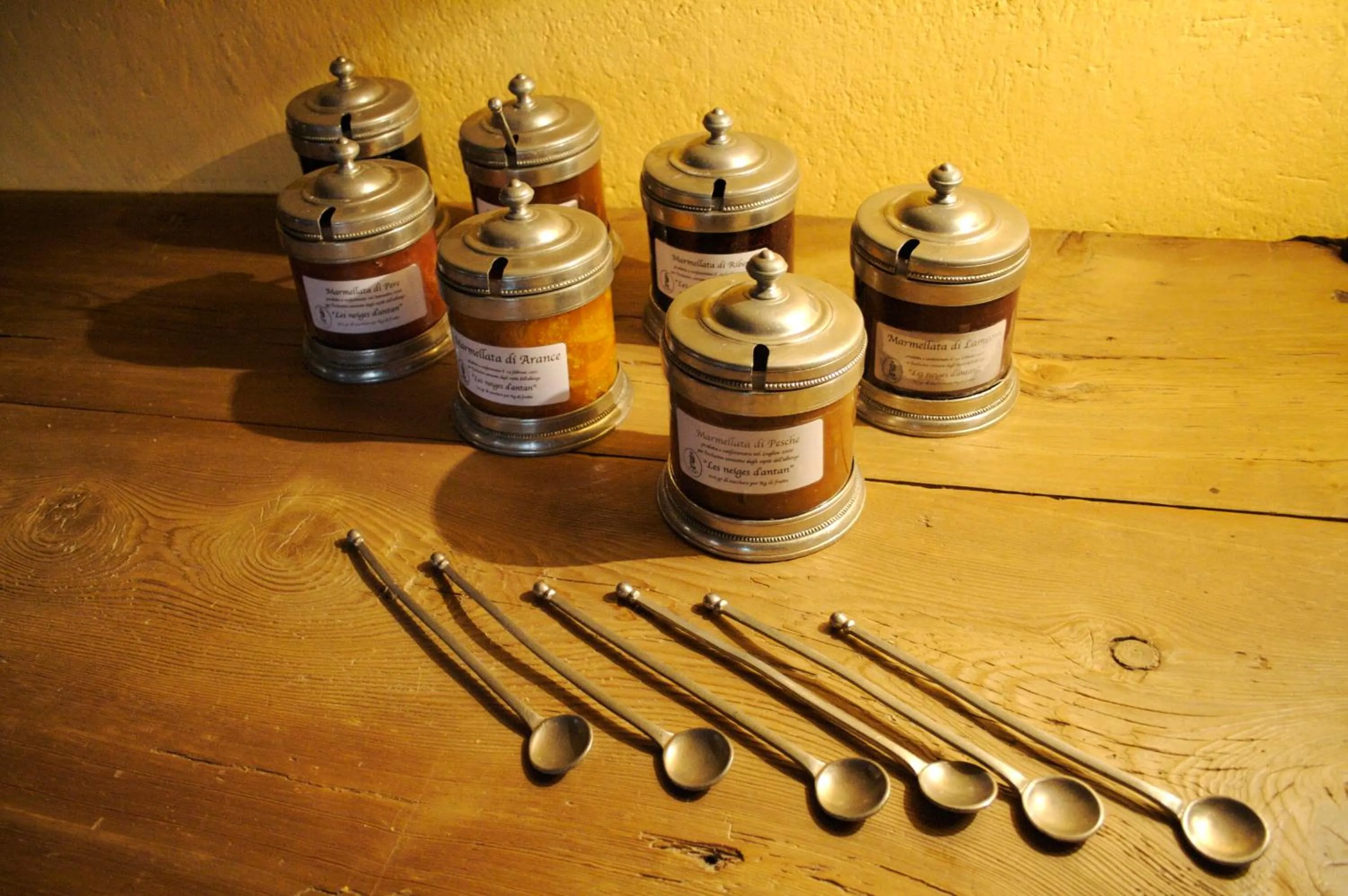 Food in Les Neiges D'Antan