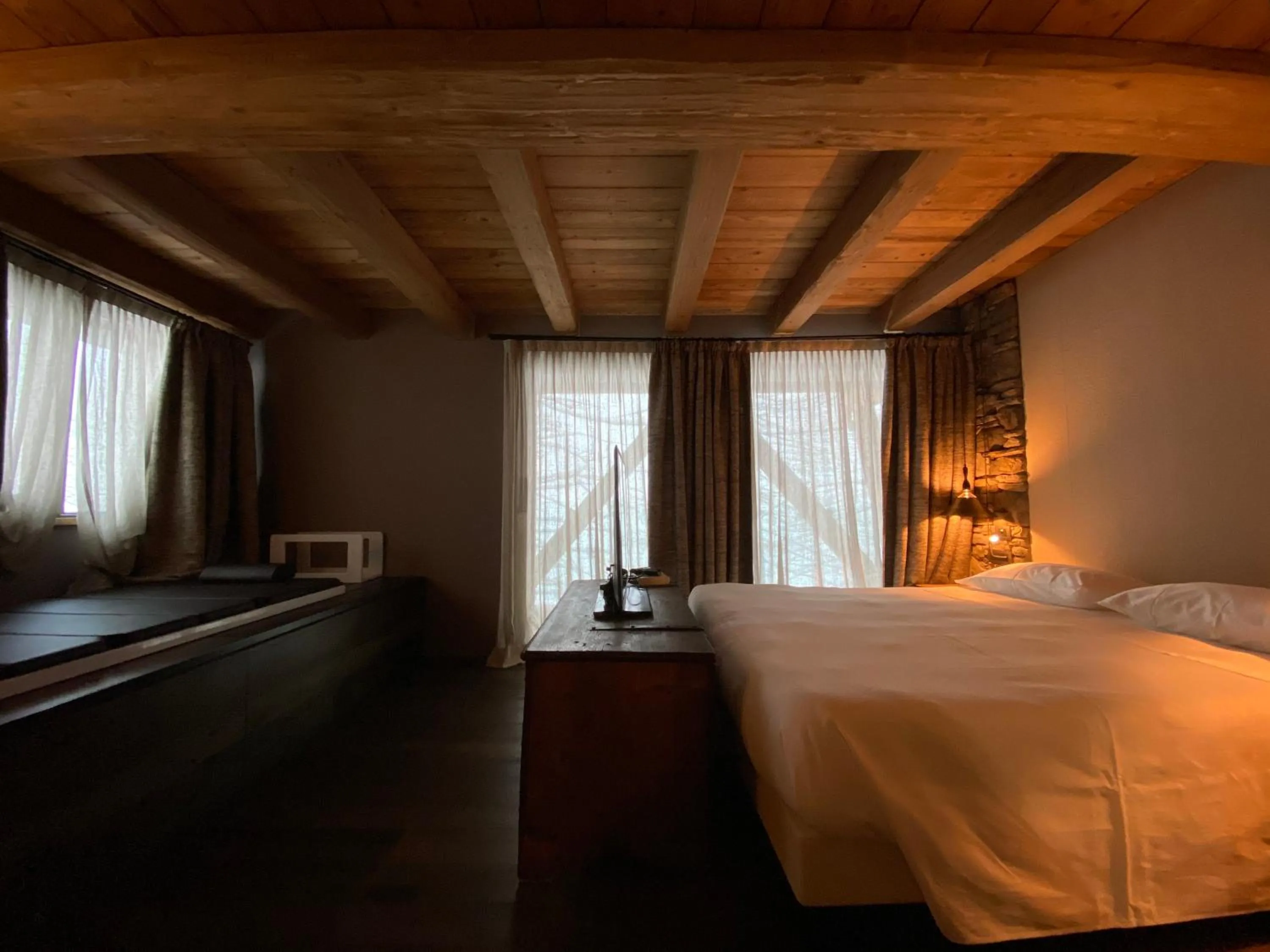 Bed in Les Neiges D'Antan