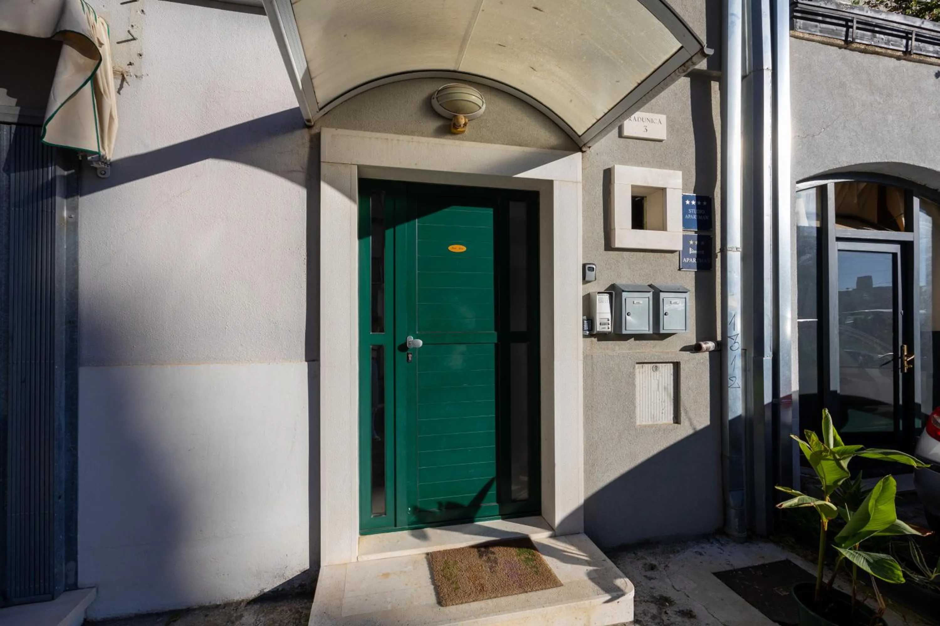 Property building in Apartment Dome