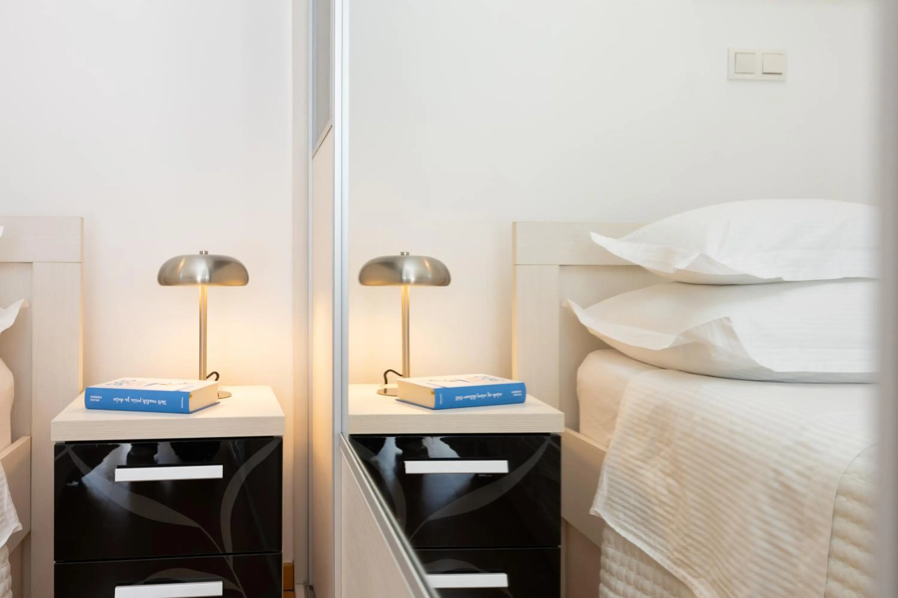 Bedroom, Bed in Apartment Dome
