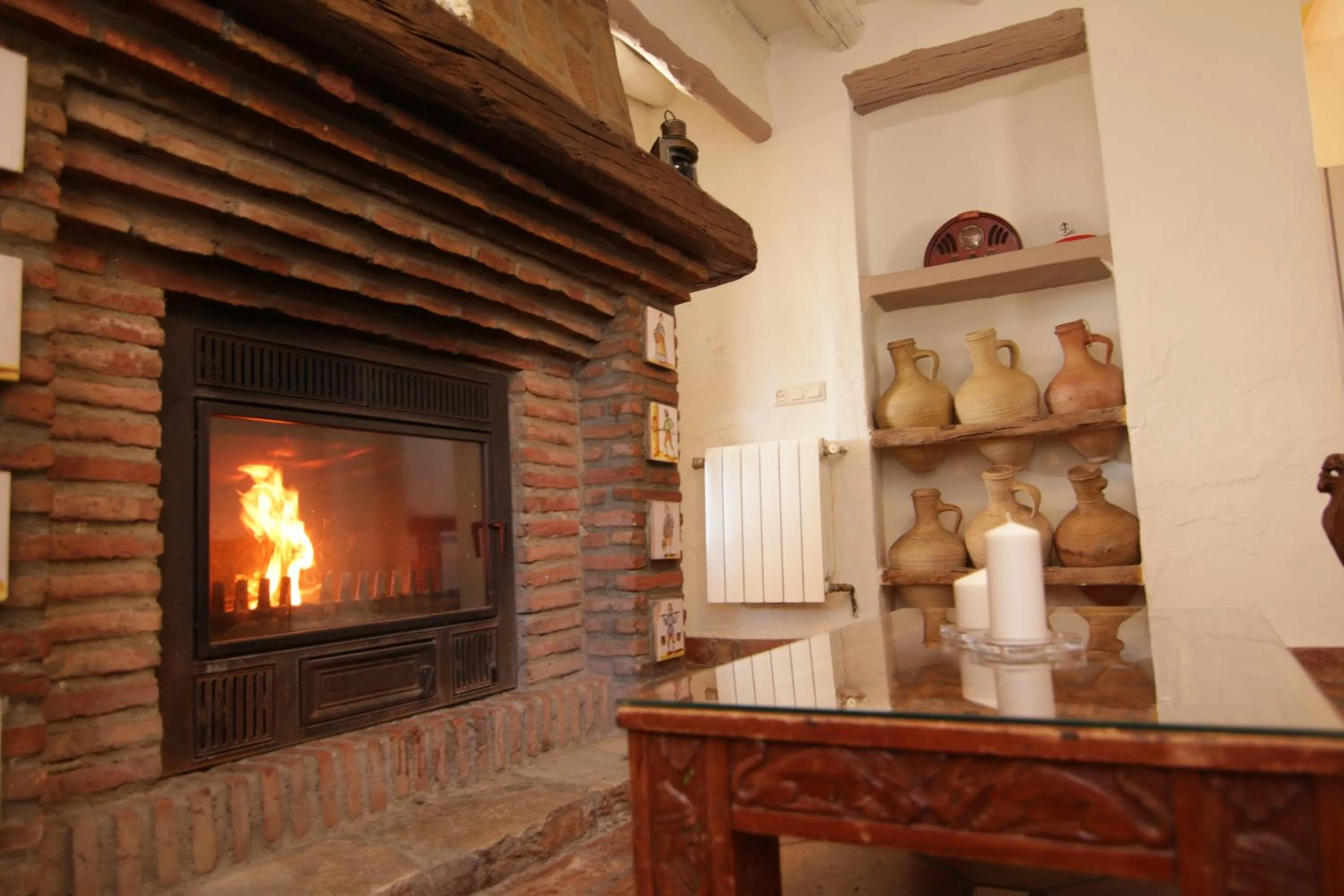 flat iron in Casas Rurales Los Algarrobales