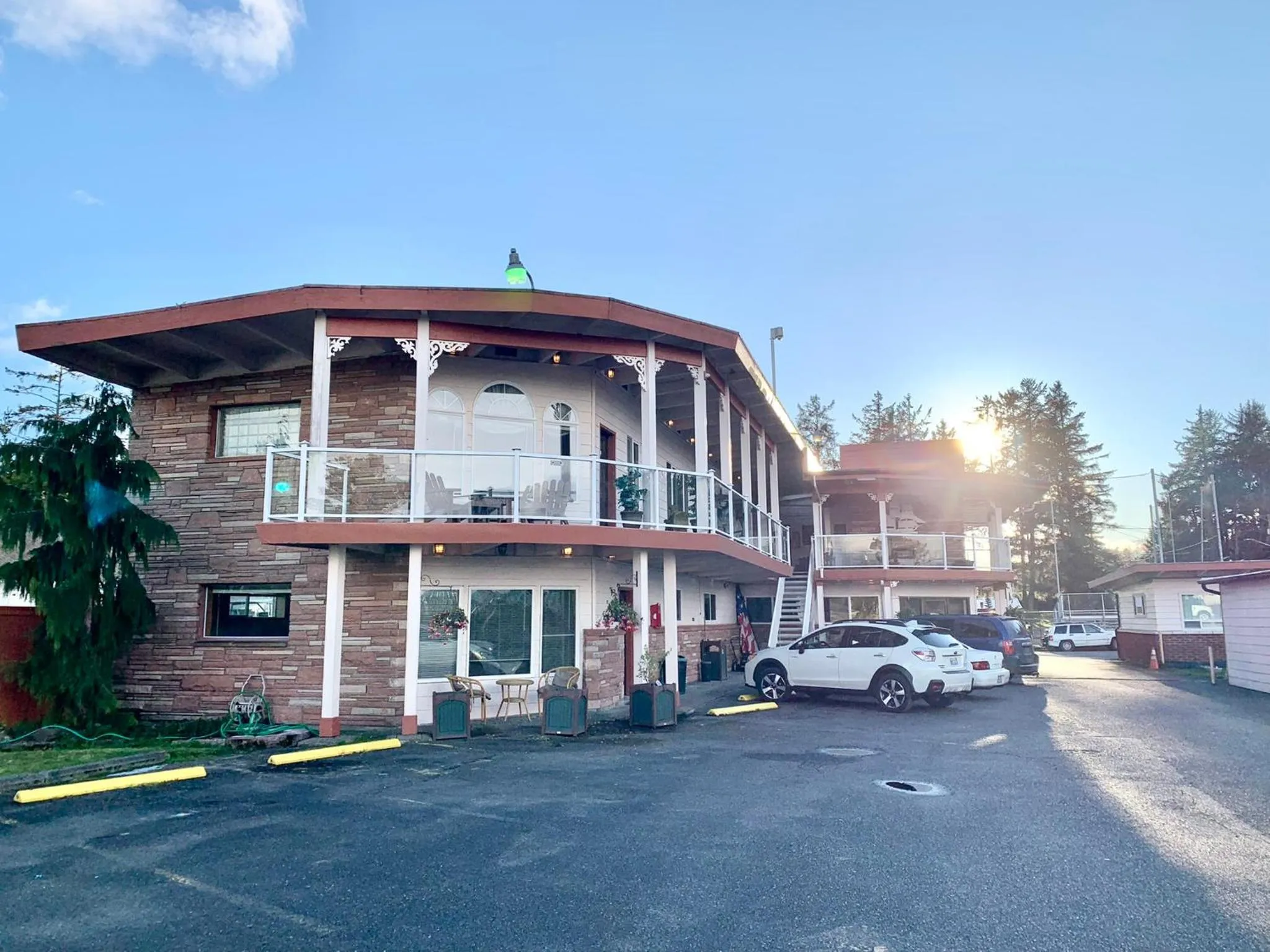 Breakers Boutique Inn