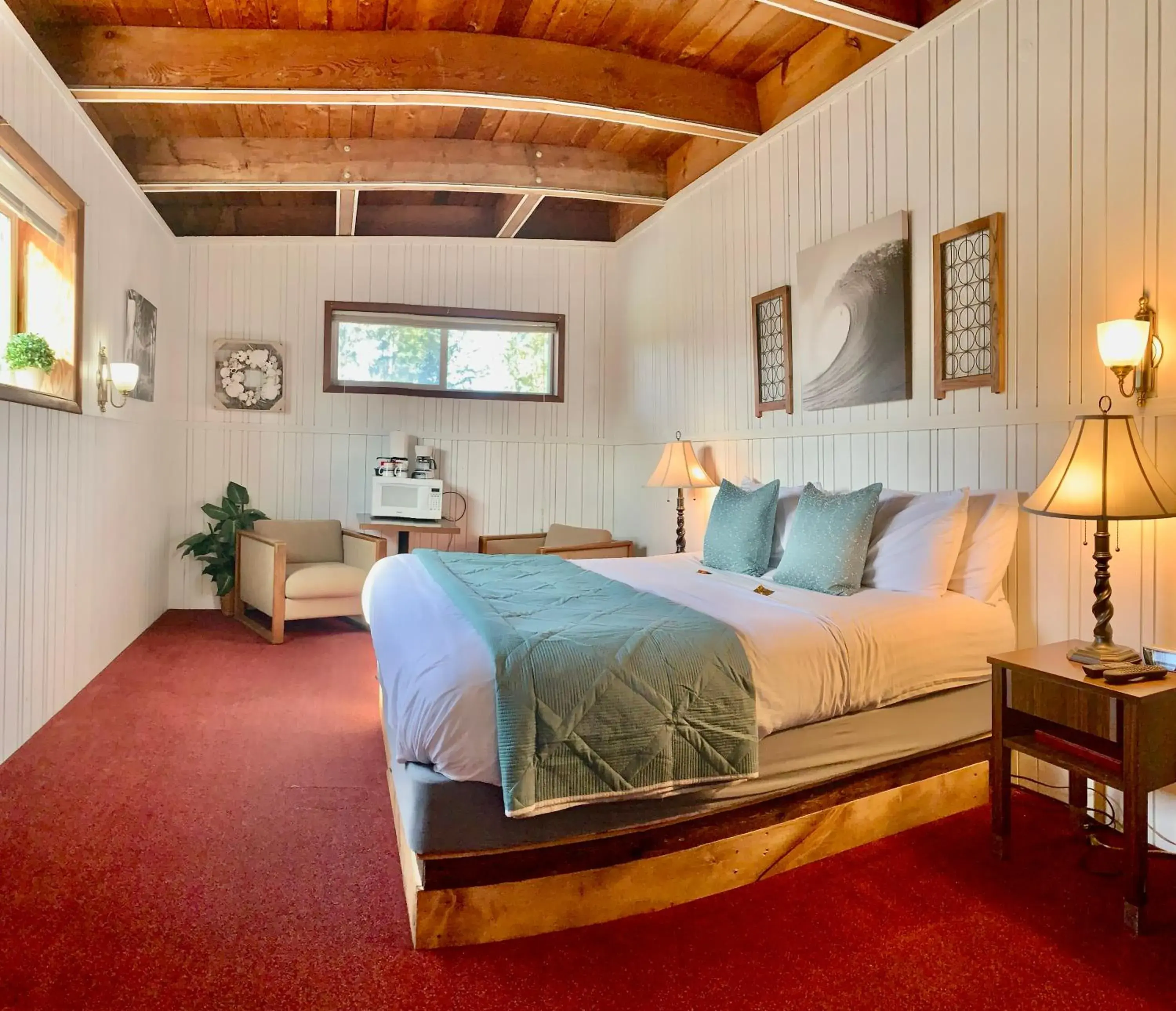 King Room (204) in Breakers Boutique Inn King Room (204) in Breakers Boutique Inn