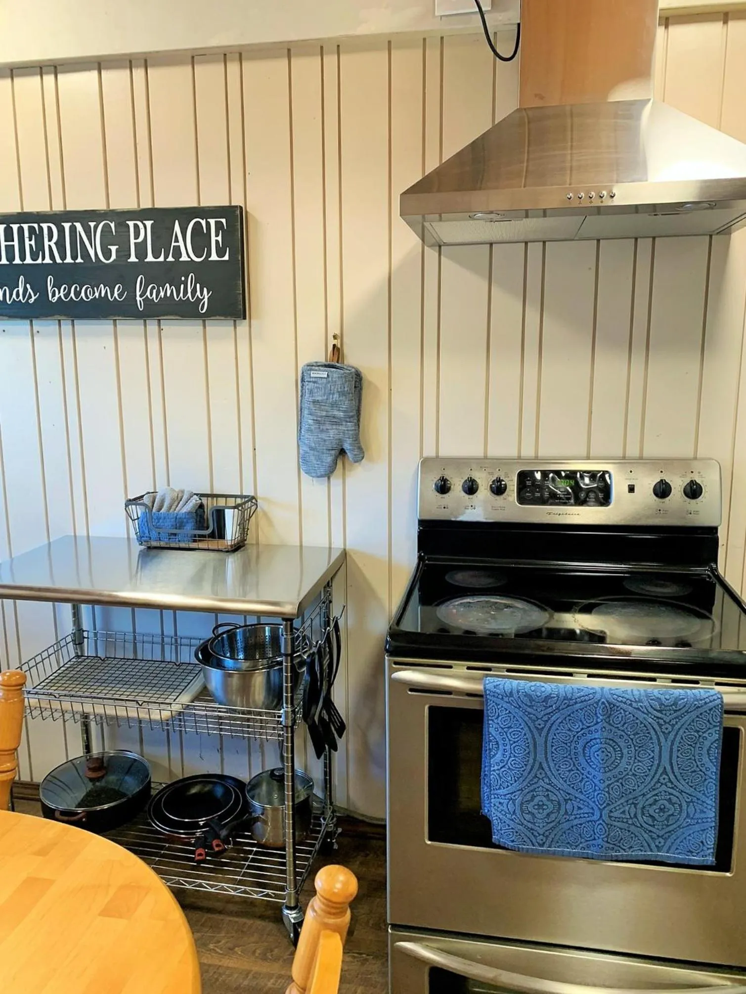 kitchen in Breakers Boutique Inn