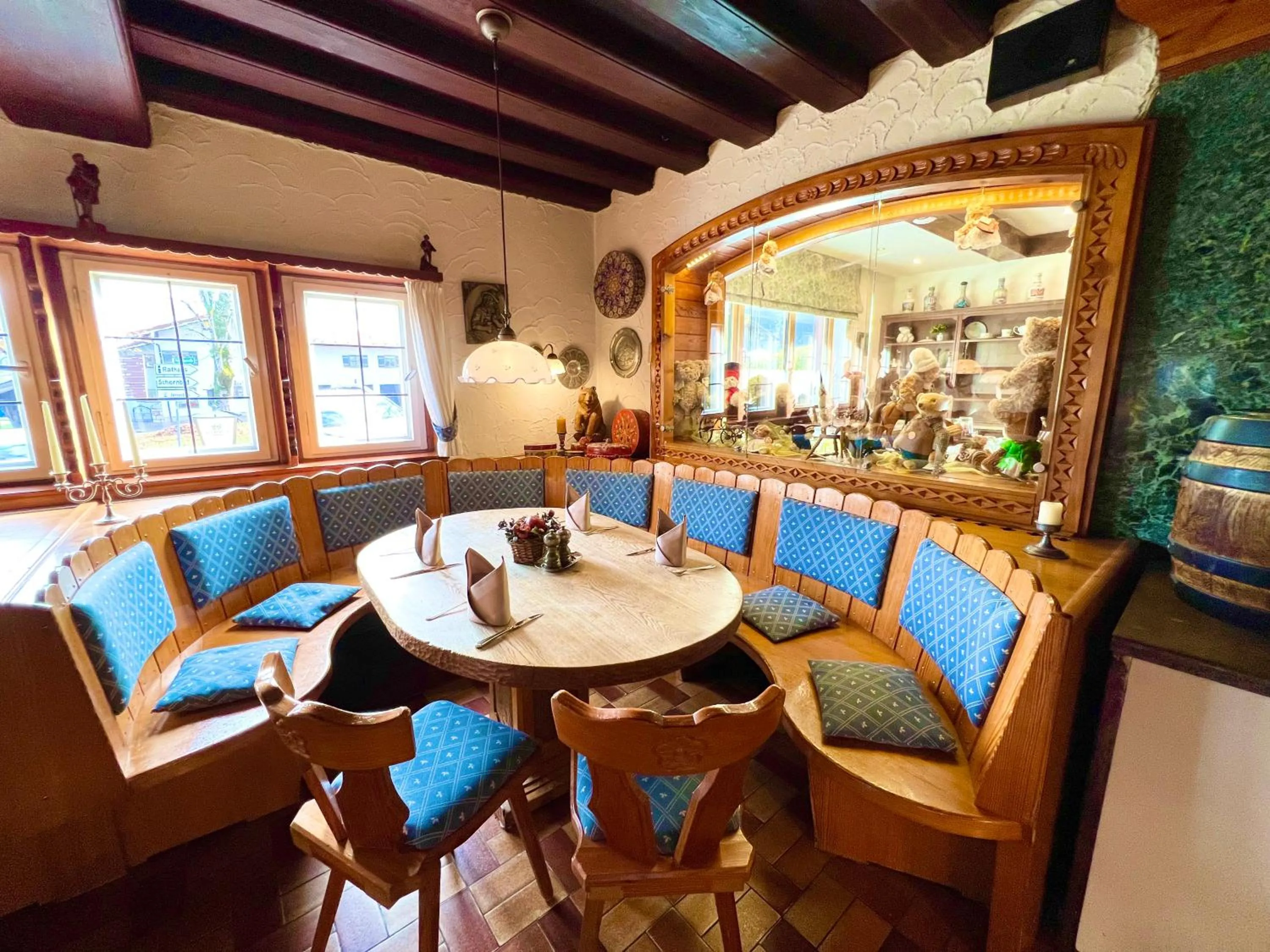 Restaurant/places to eat in Hotel Bärenstüberl