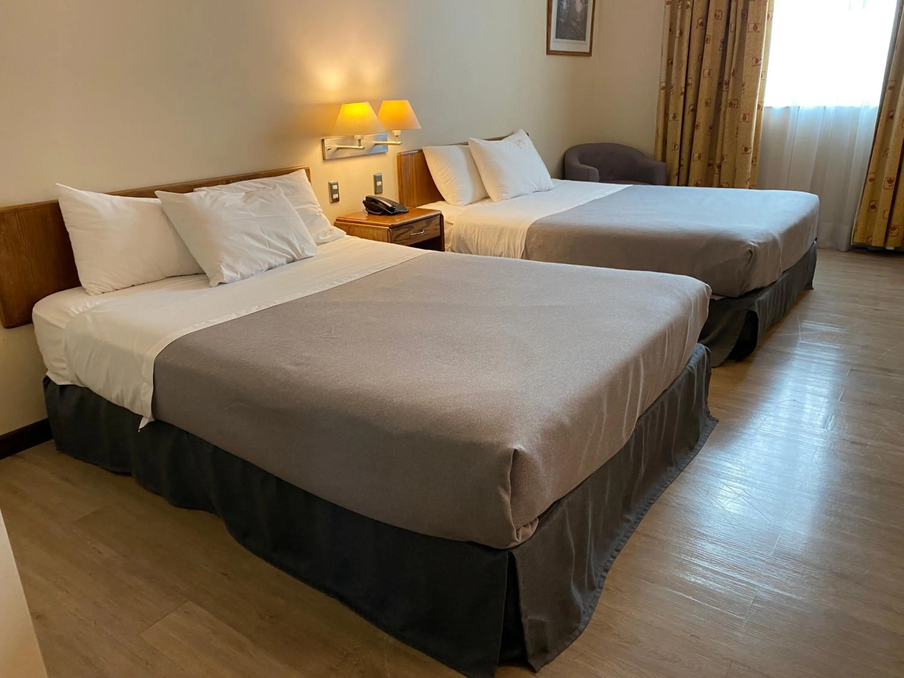 Photo of the whole room, Bed in Hotel Diego de Almagro Aeropuerto