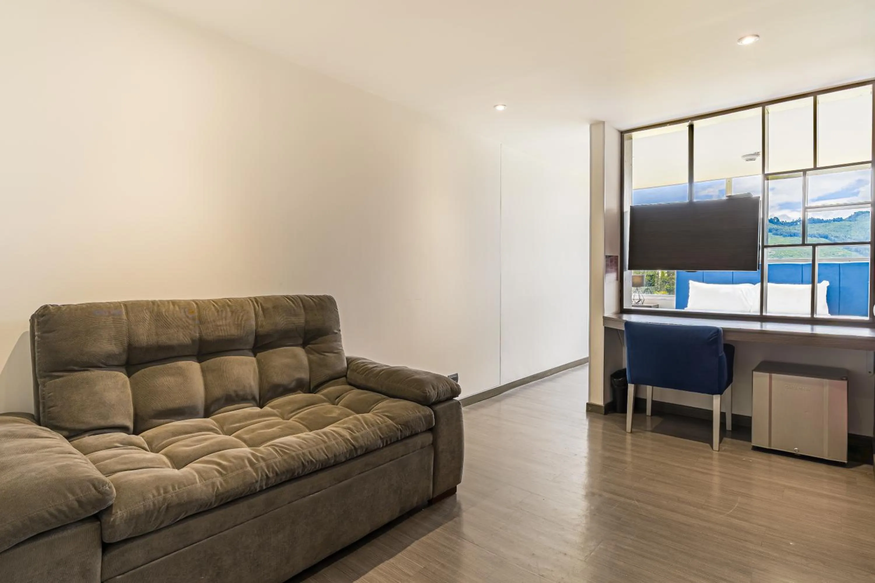 TV and multimedia in Pop Art Hotel Tocancipá y Centro de Convenciones