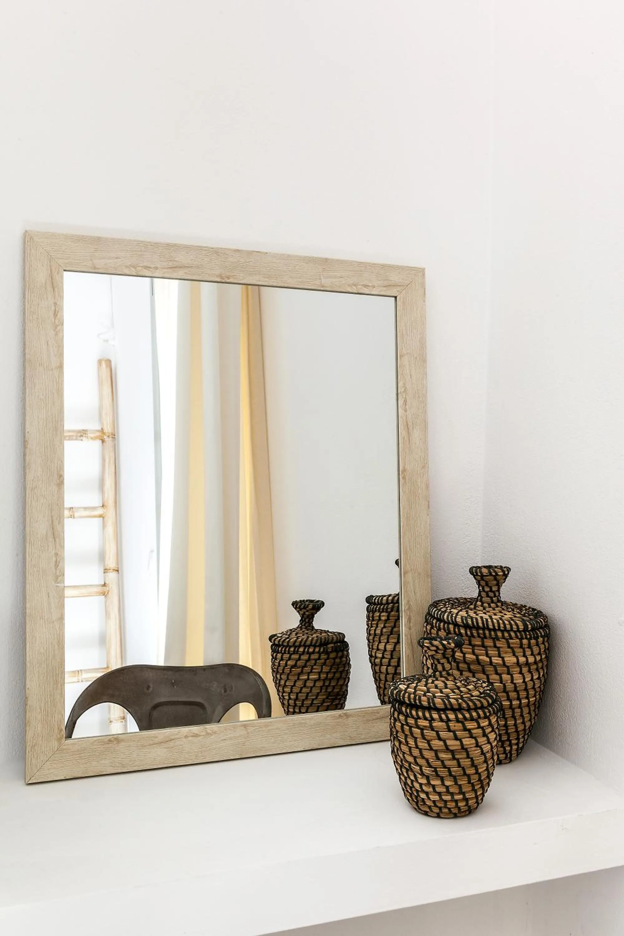 Decorative detail in Villa Vinea Santorini