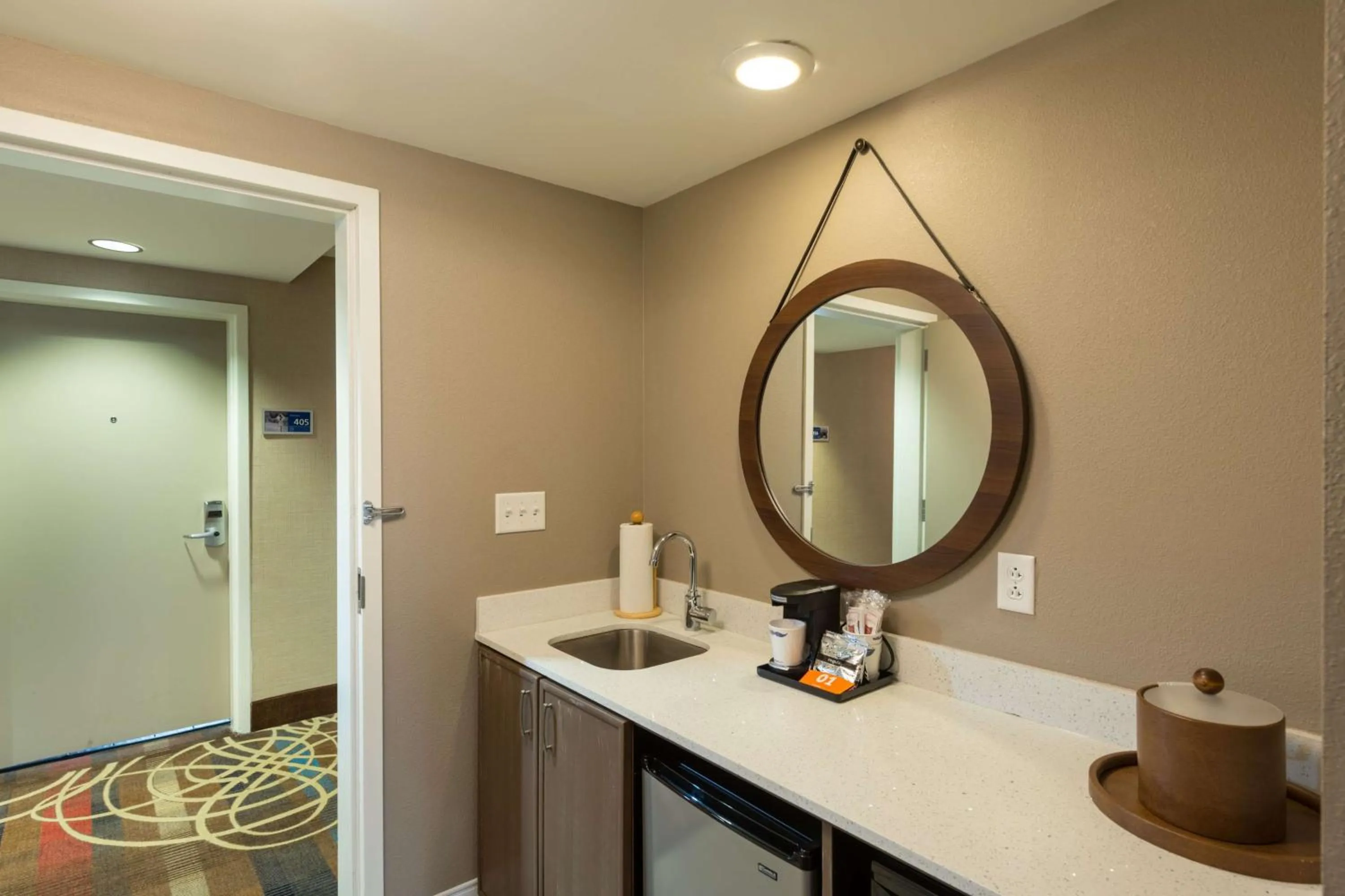 Kitchen or kitchenette in Hampton Inn and Suites Jamestown