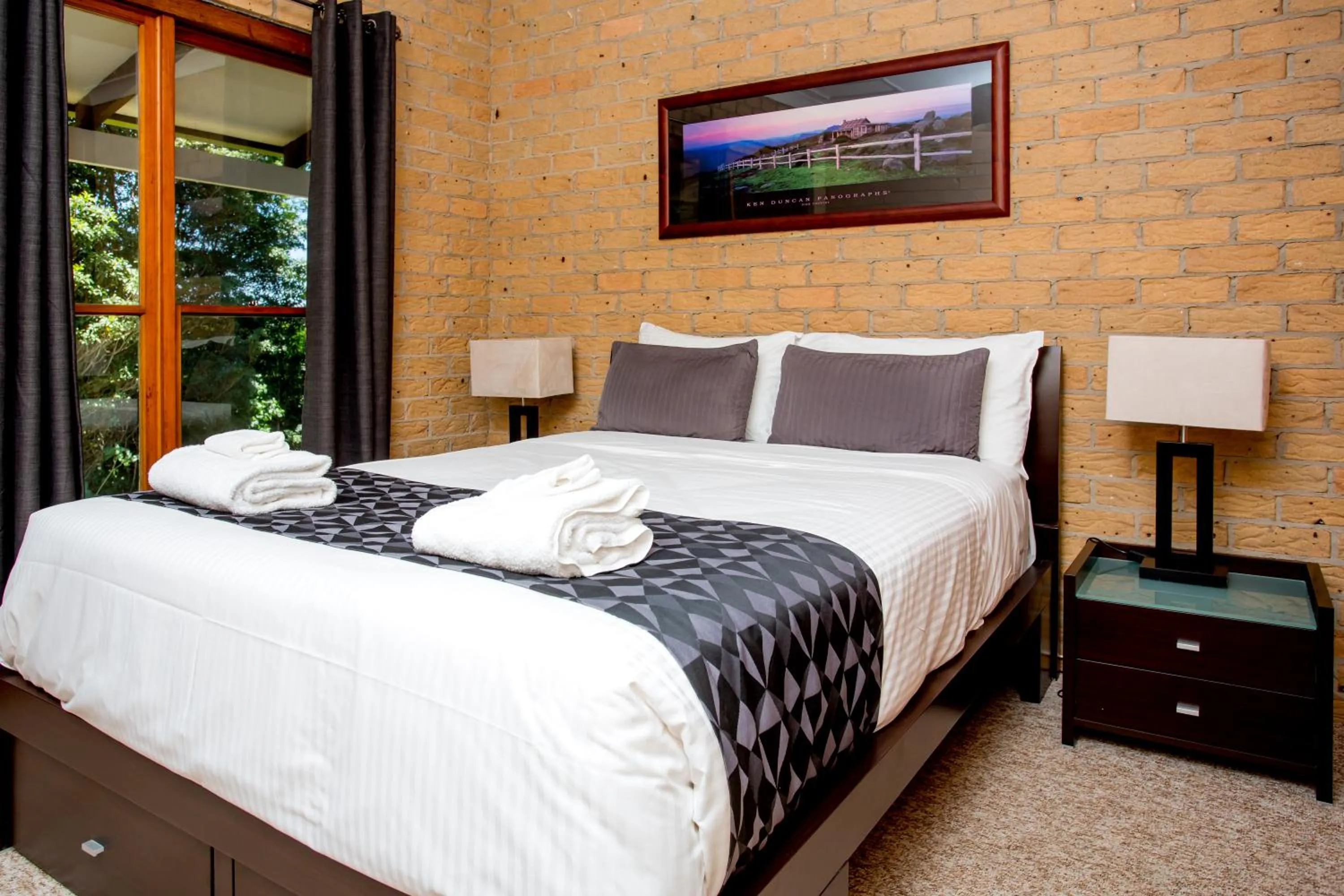 Bed in Lookout Mountain Retreat