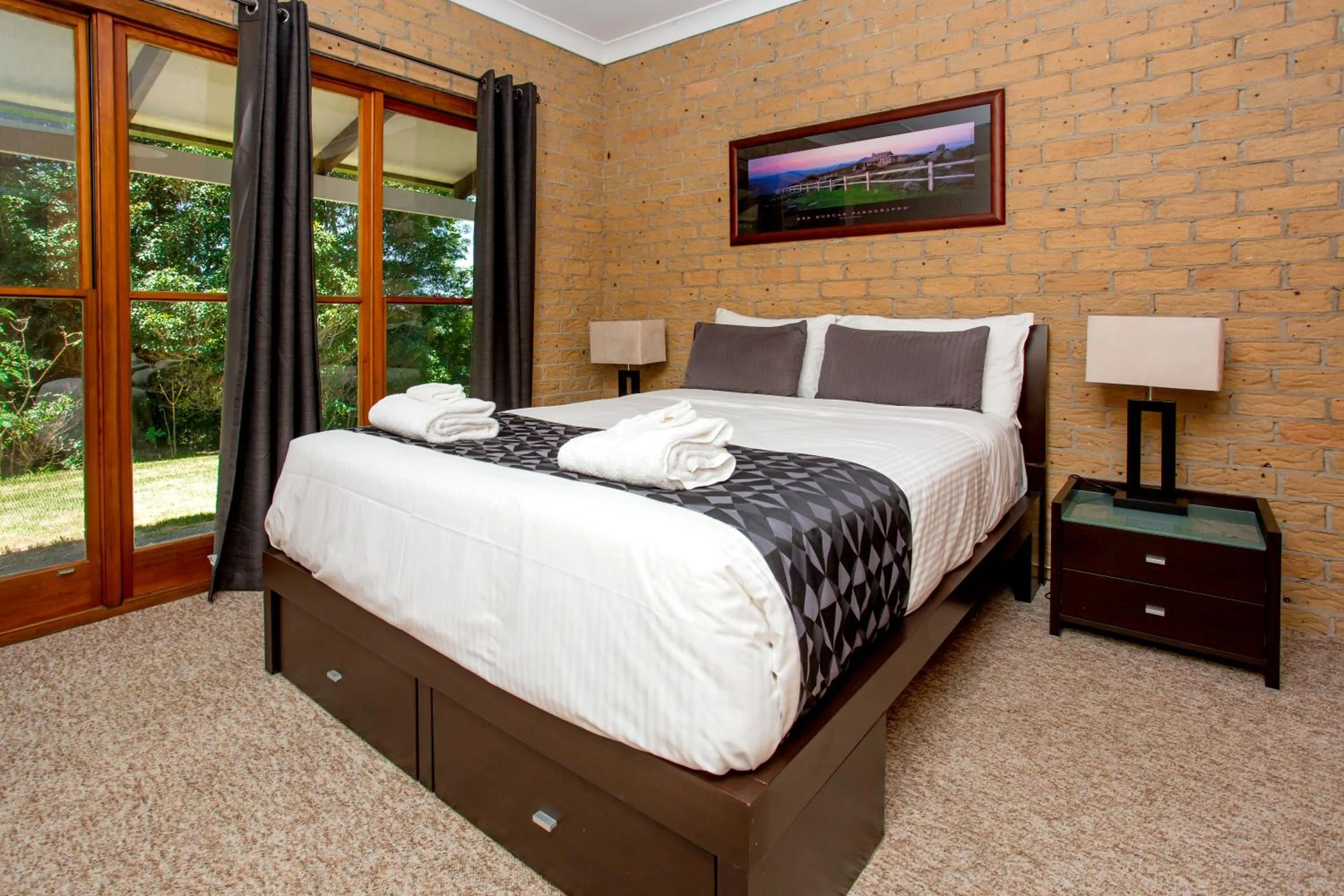 Bed in Lookout Mountain Retreat