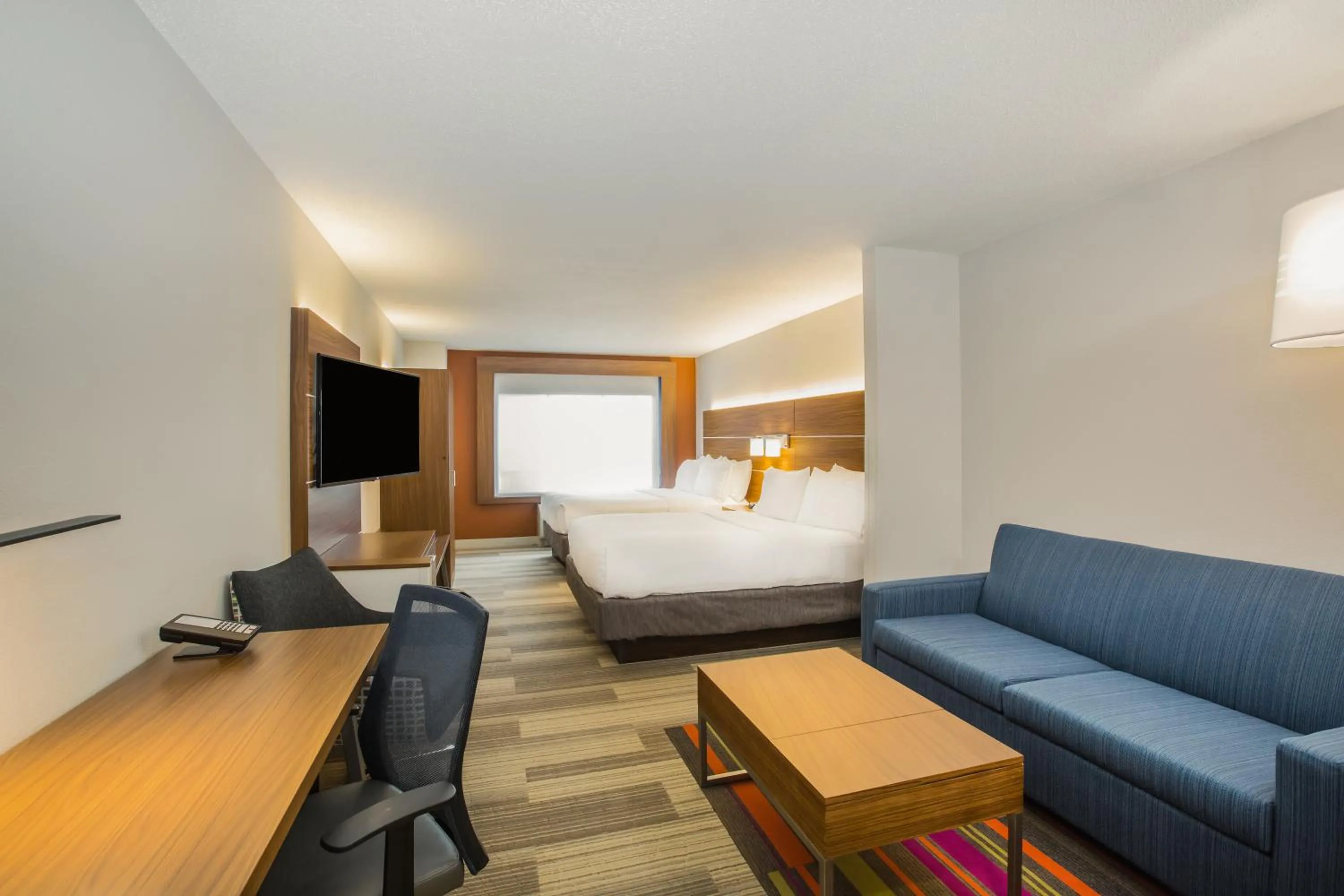Photo of the whole room, Bed in Holiday Inn Express & Suites Bellevue -Omaha Area- by IHG