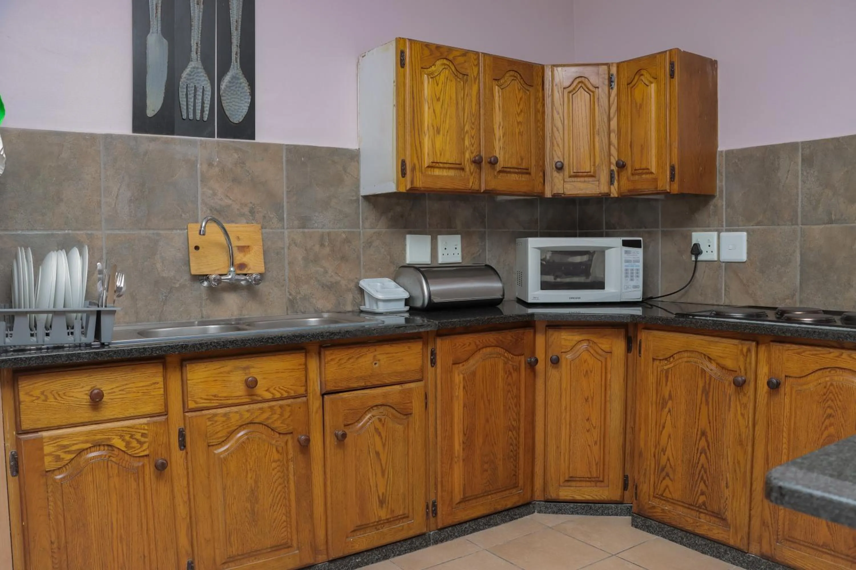 Coffee/tea facilities in Woodpecker's Inn Guest House