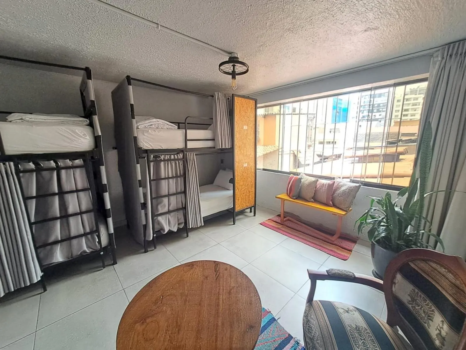 bunk bed, Bed in NAIA Miraflores Lima