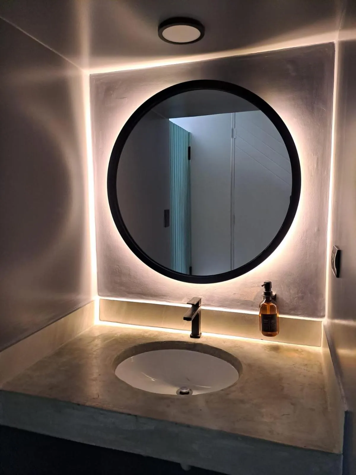 Bathroom in NAIA Miraflores Lima