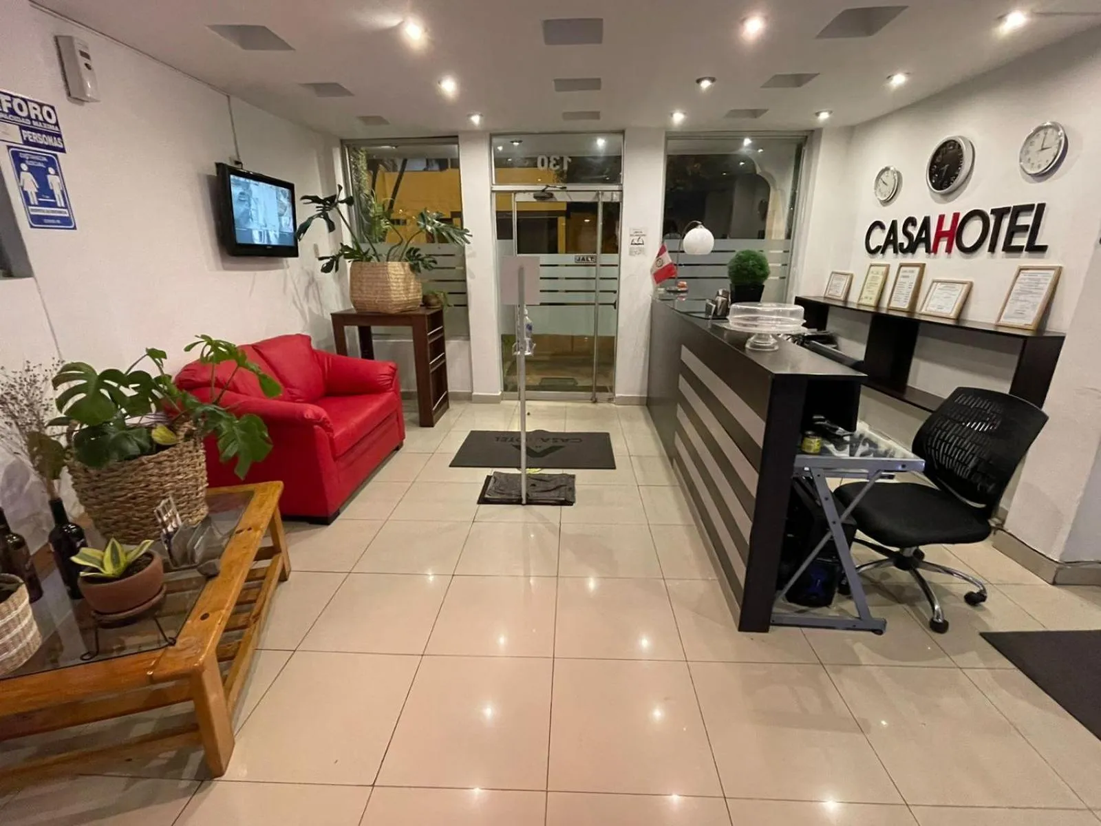 Lobby or reception in CasaHotel Jockey Plaza Mall