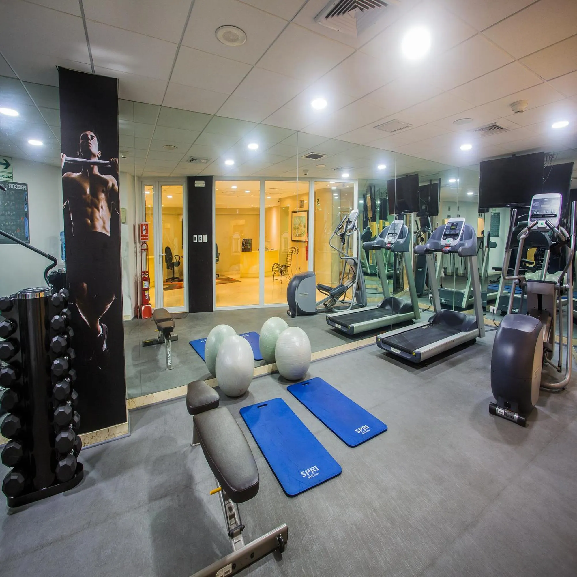 Fitness centre/facilities in Del Pilar Miraflores Hotel