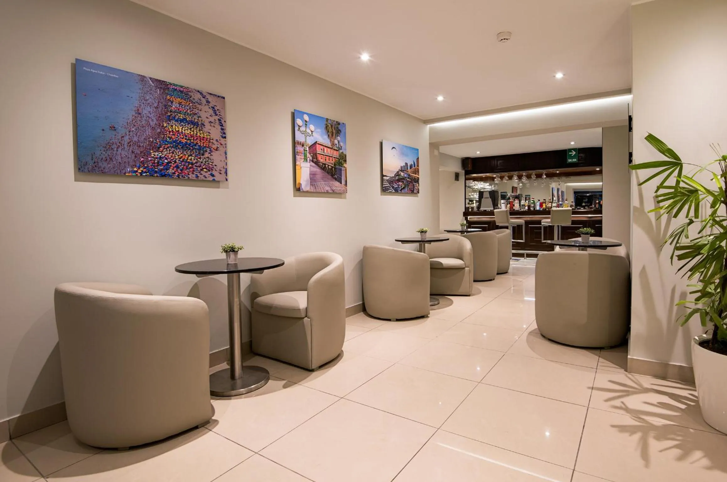 Lounge or bar in Mariel Hotel Boutique