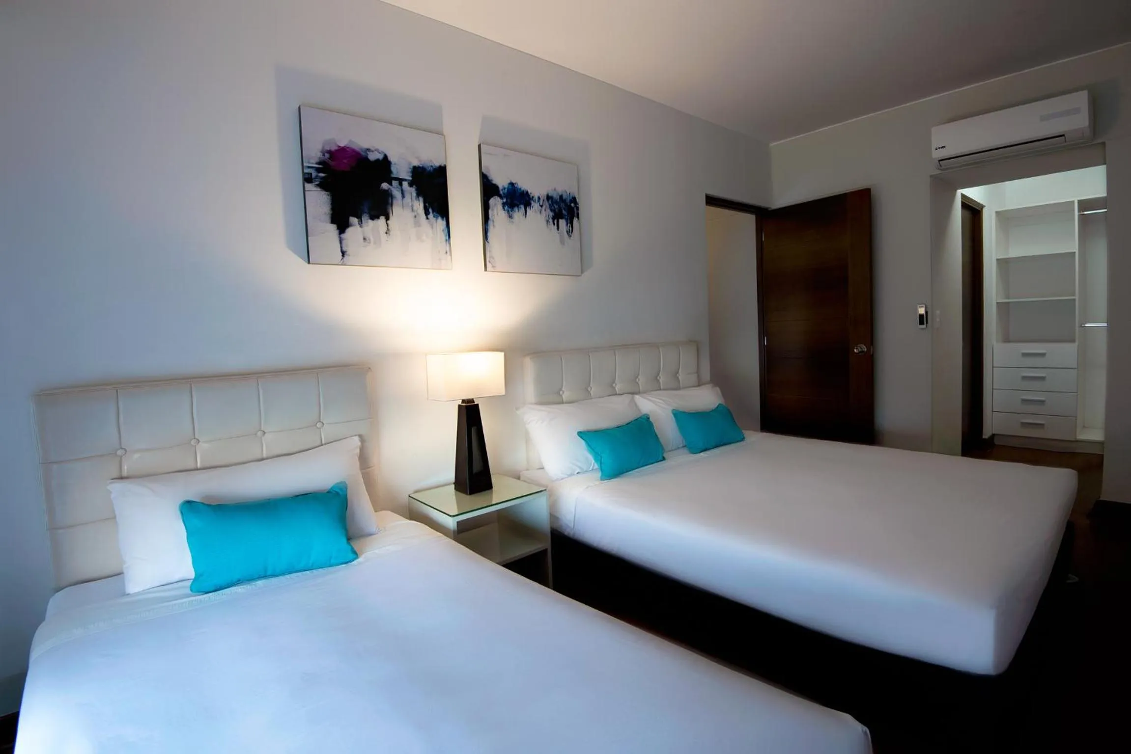 Photo of the whole room, Bed in Mariel Hotel Boutique