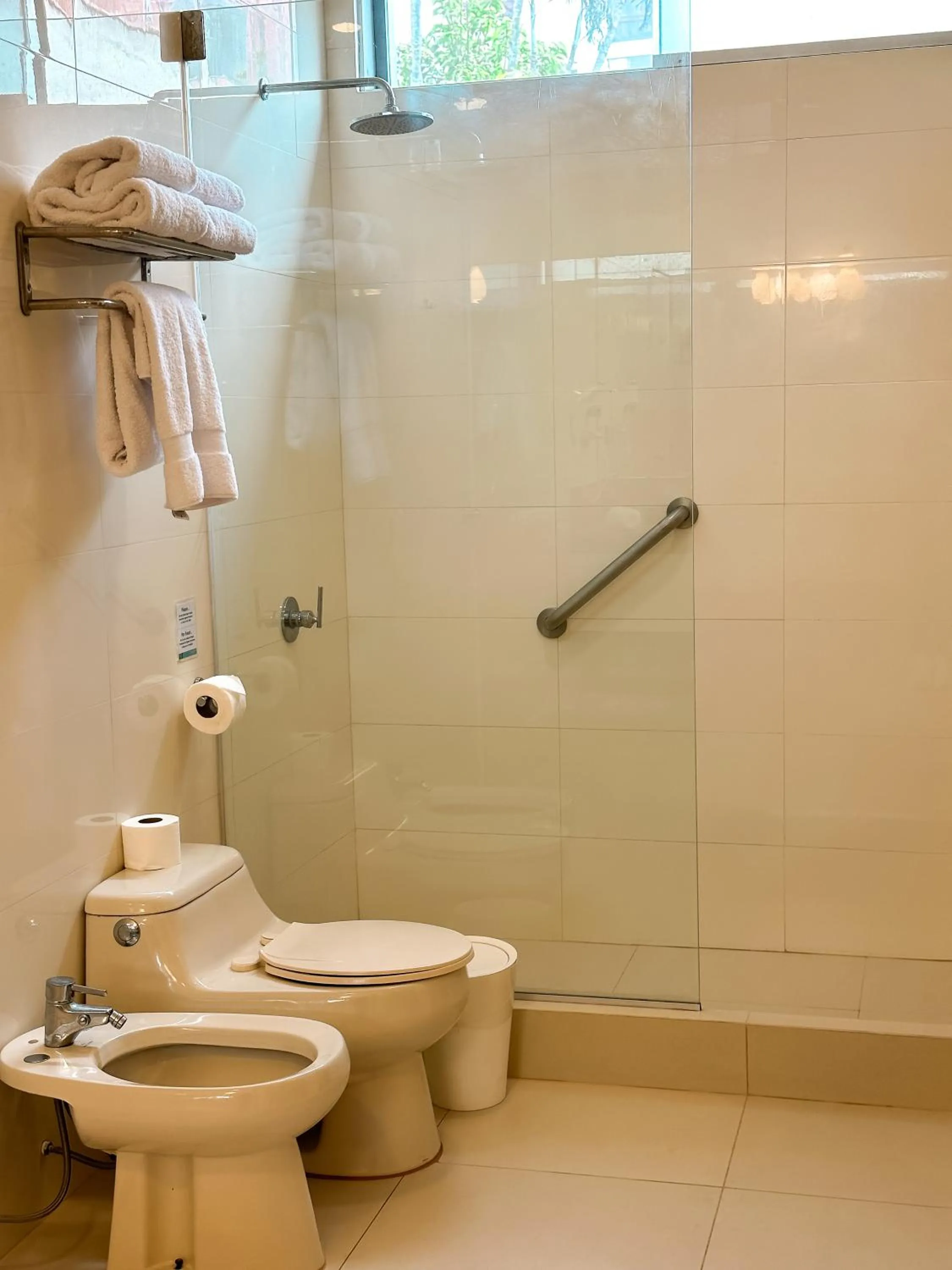 Shower in El Golf Hotel Boutique