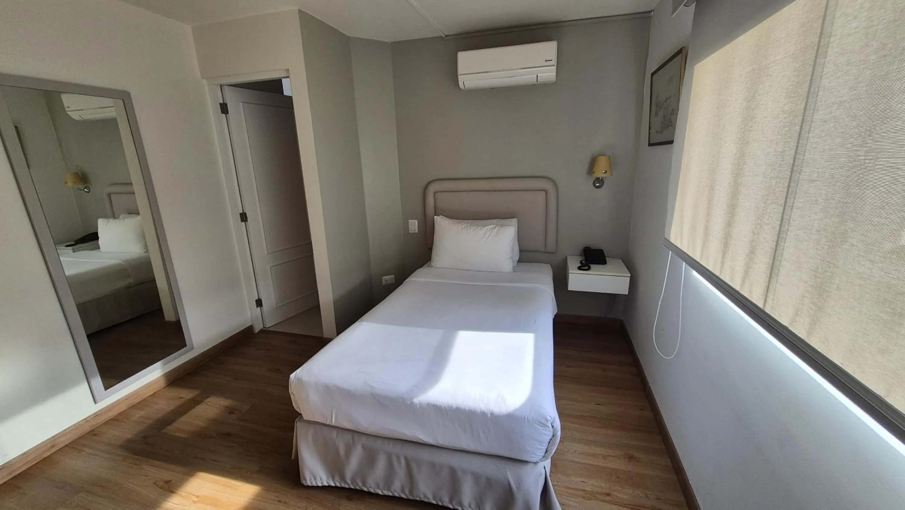 Garden view, Bed in El Golf Hotel Boutique