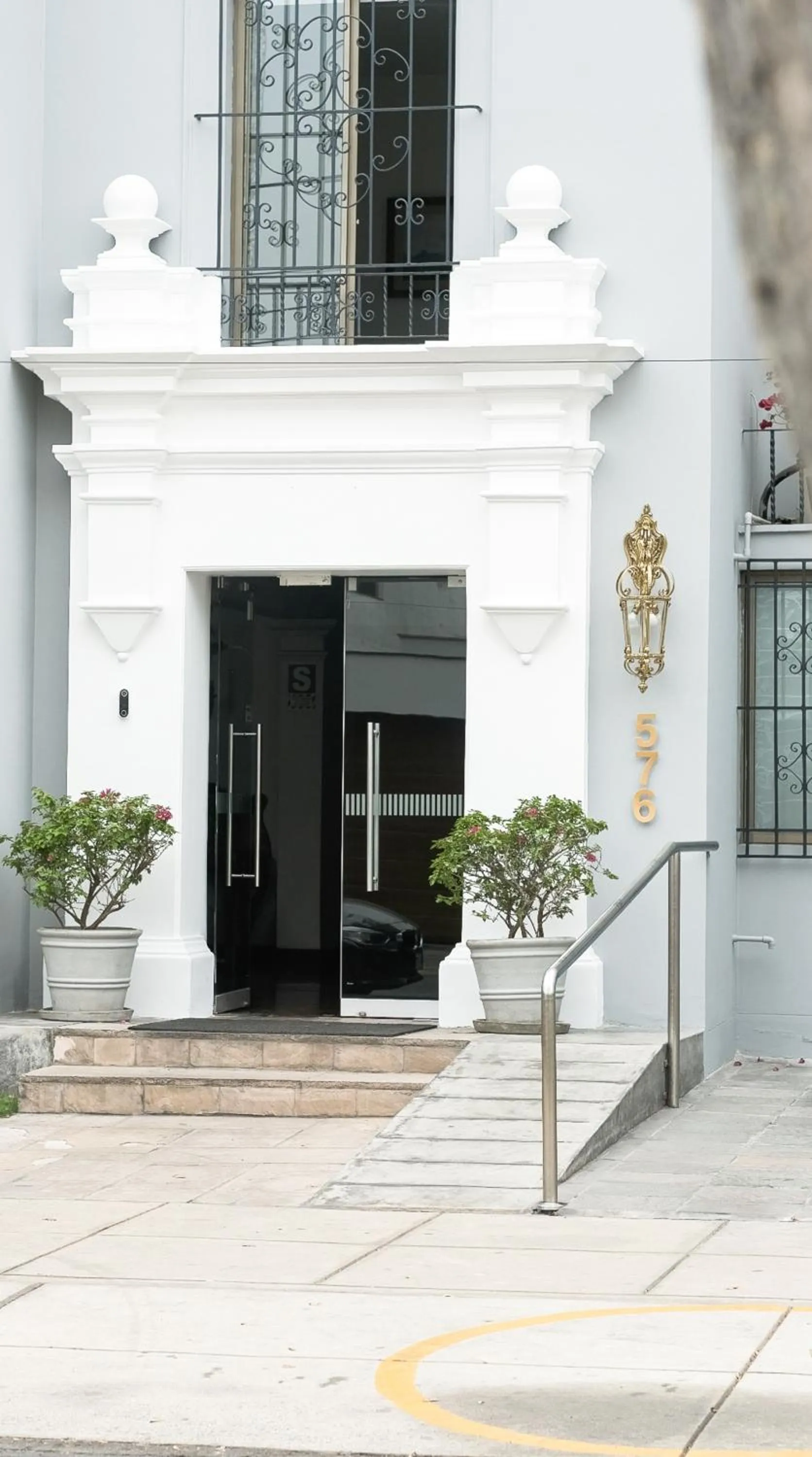 Facade/entrance in El Golf Hotel Boutique