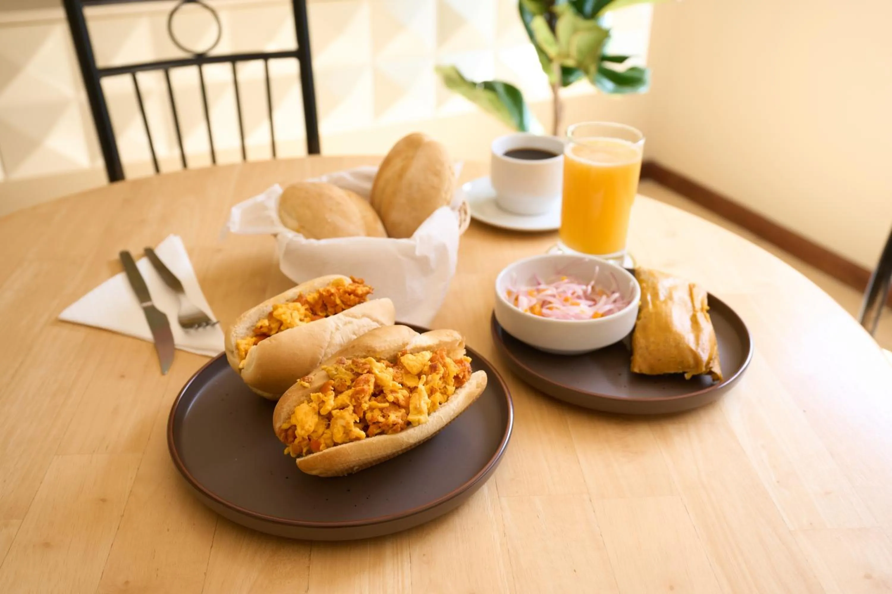 Breakfast in Hotel Park Suites