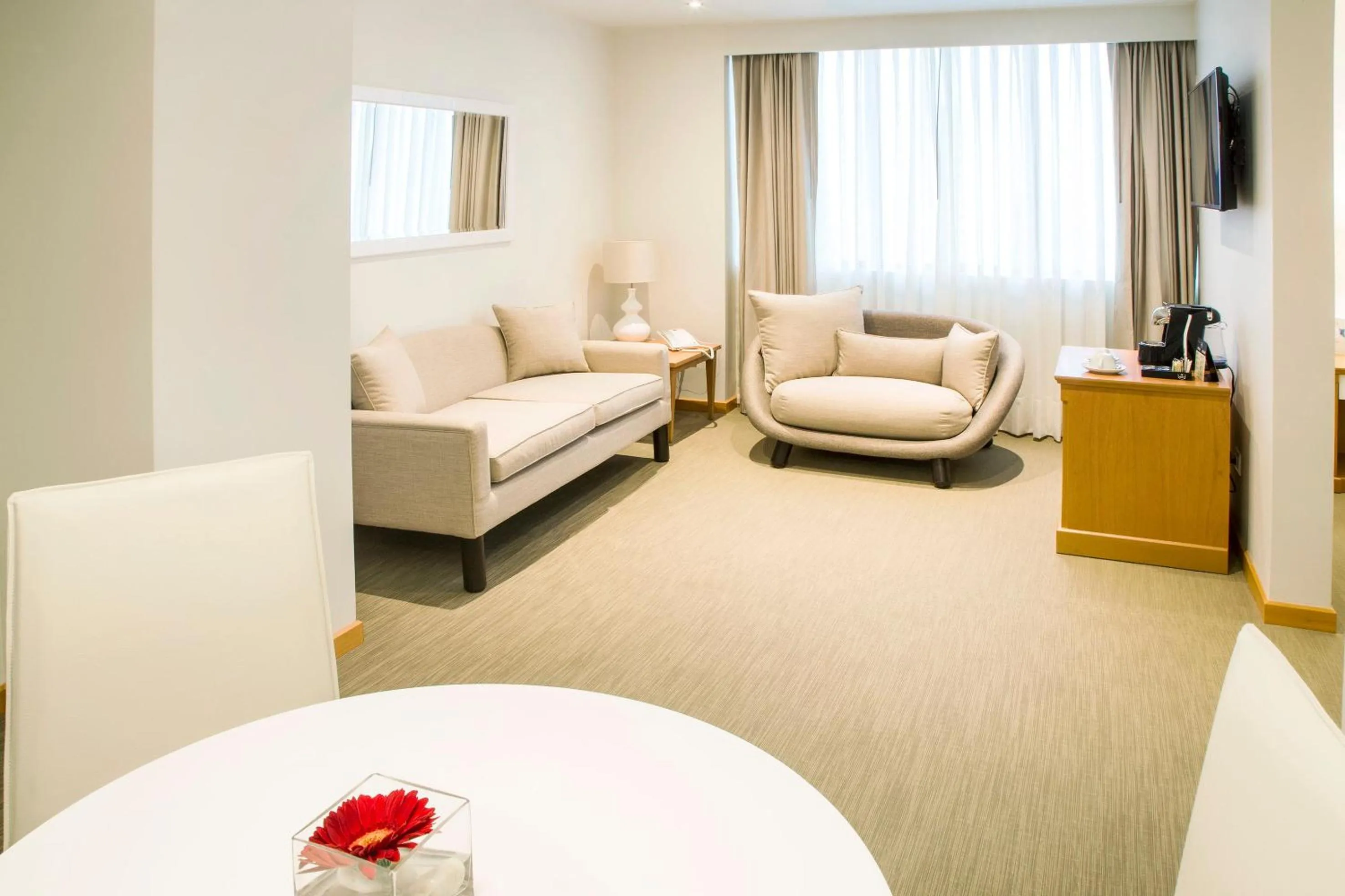 Property building, Bed in Meliá Lima