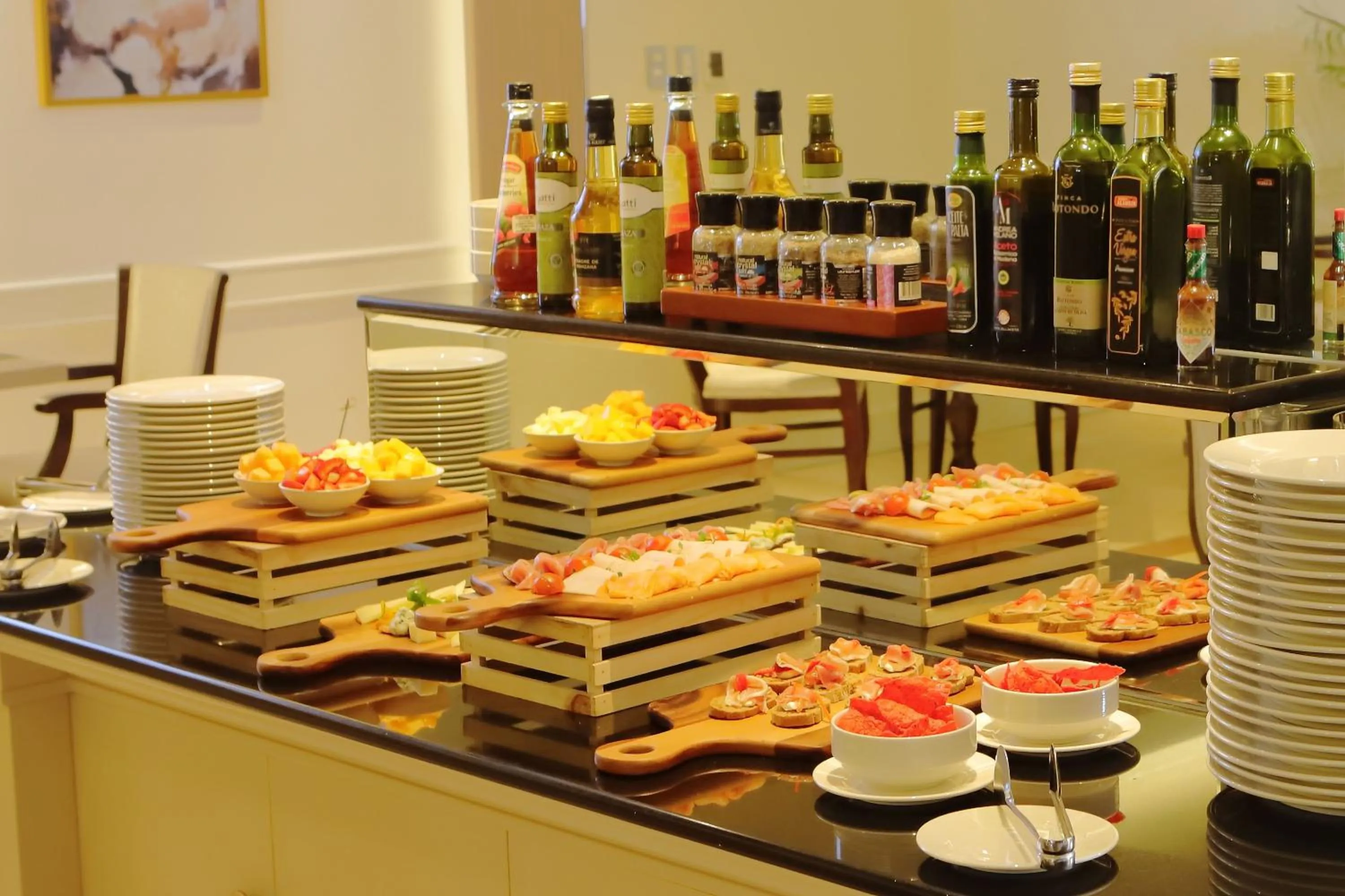 Restaurant/places to eat in Meliá Lima