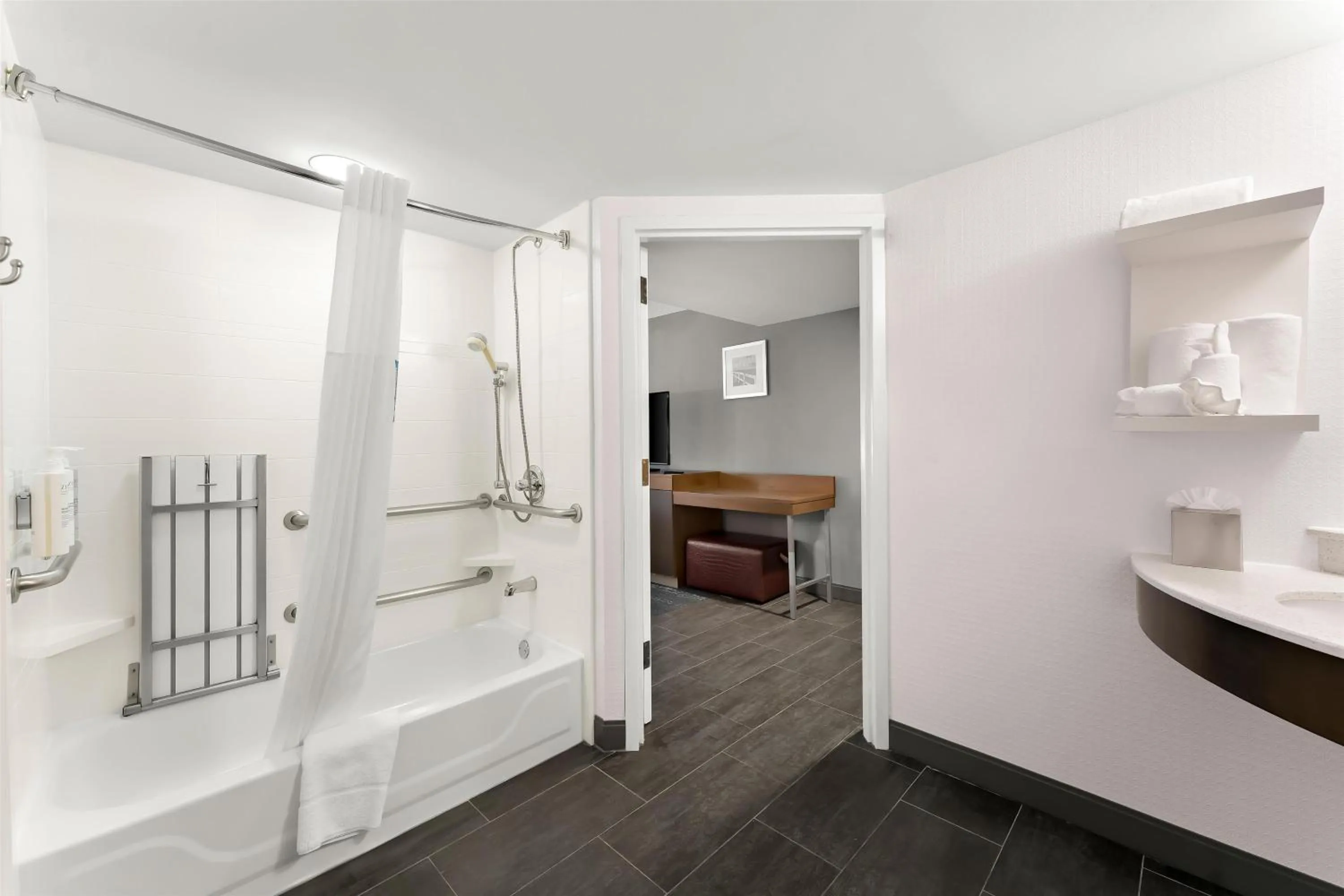 Bathroom in Hampton Inn & Suites Newtown