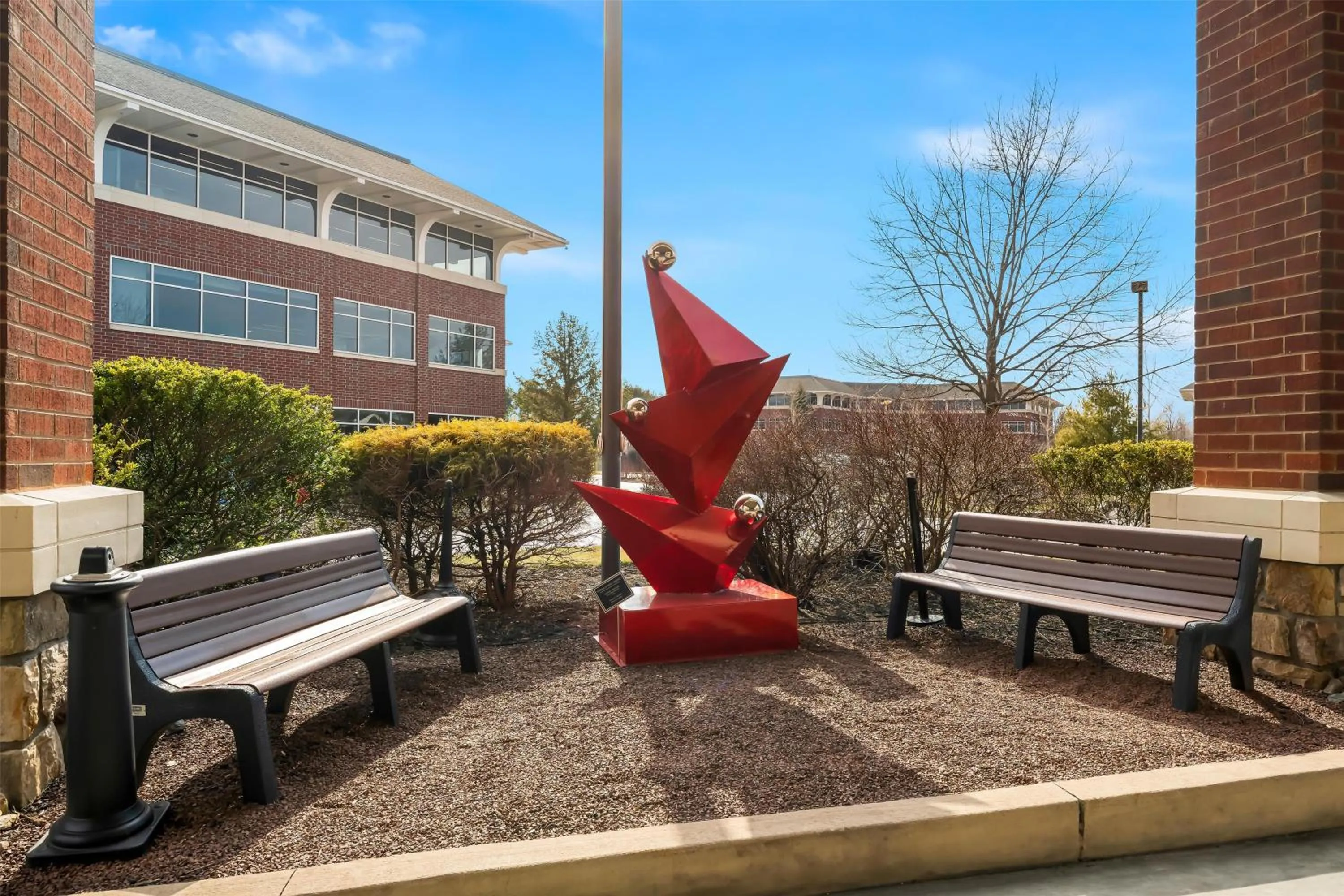 Property building in Hampton Inn & Suites Newtown