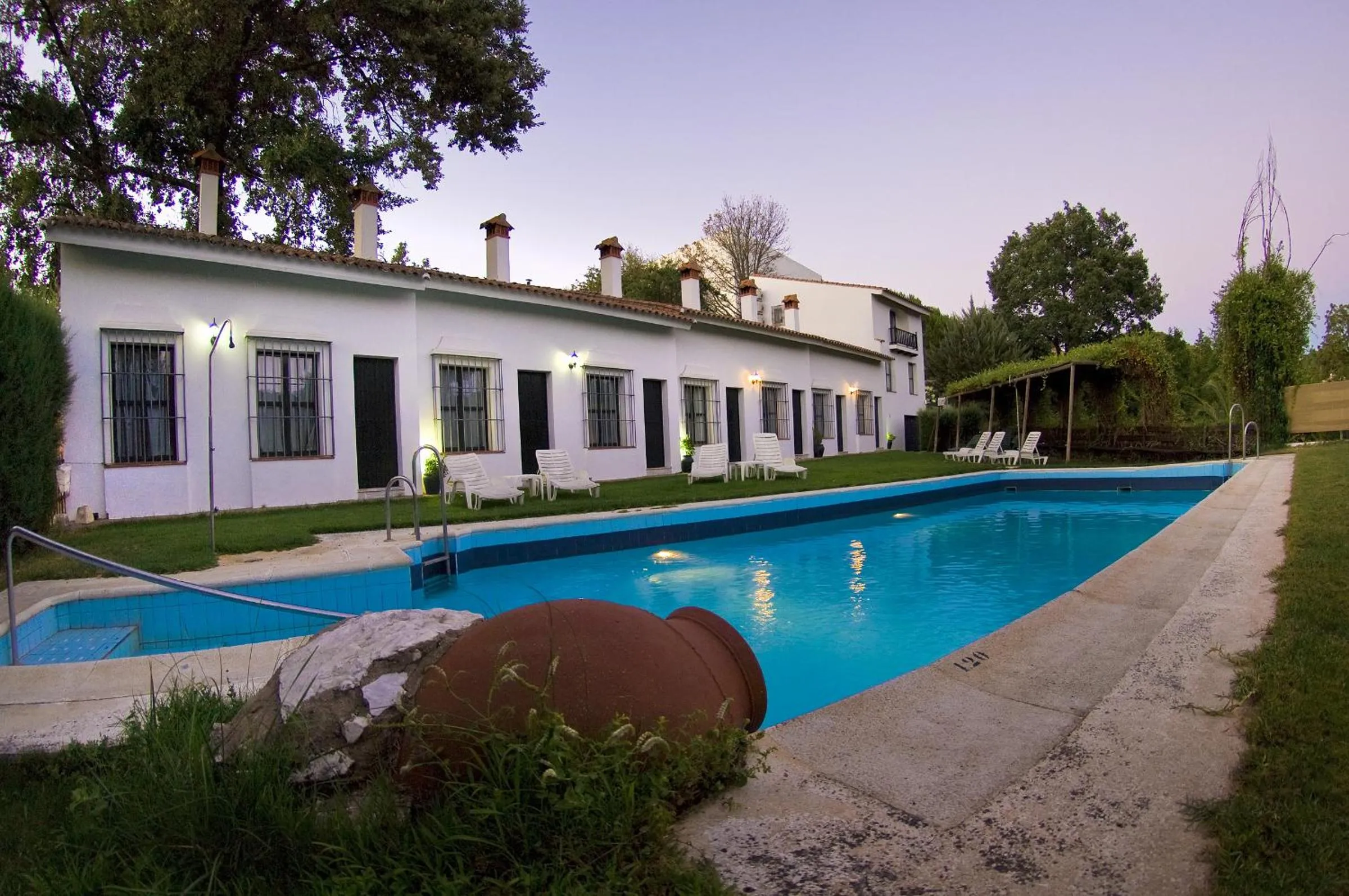 Swimming pool in Hotel Galaroza Sierra