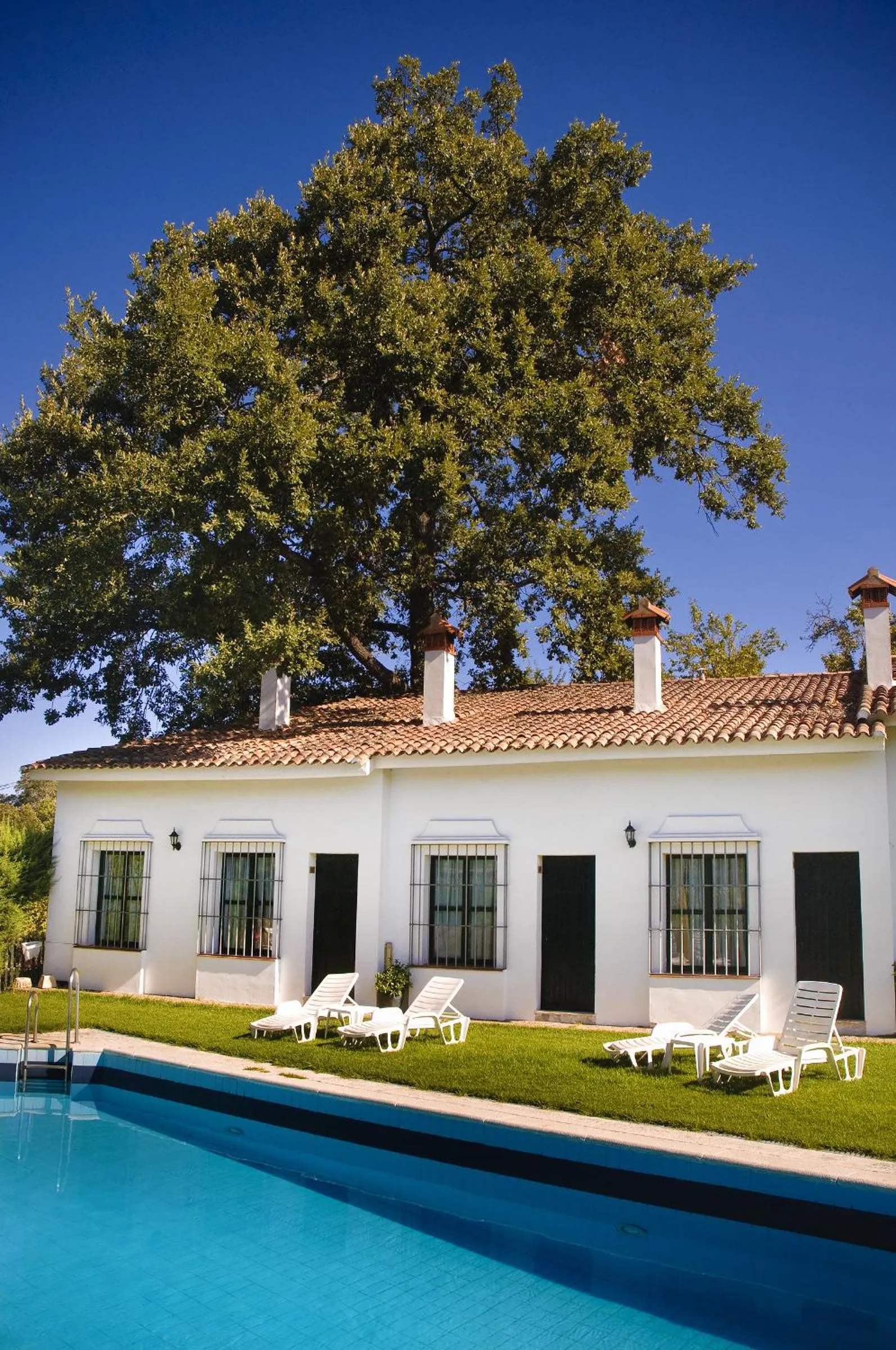 Day in Hotel Galaroza Sierra