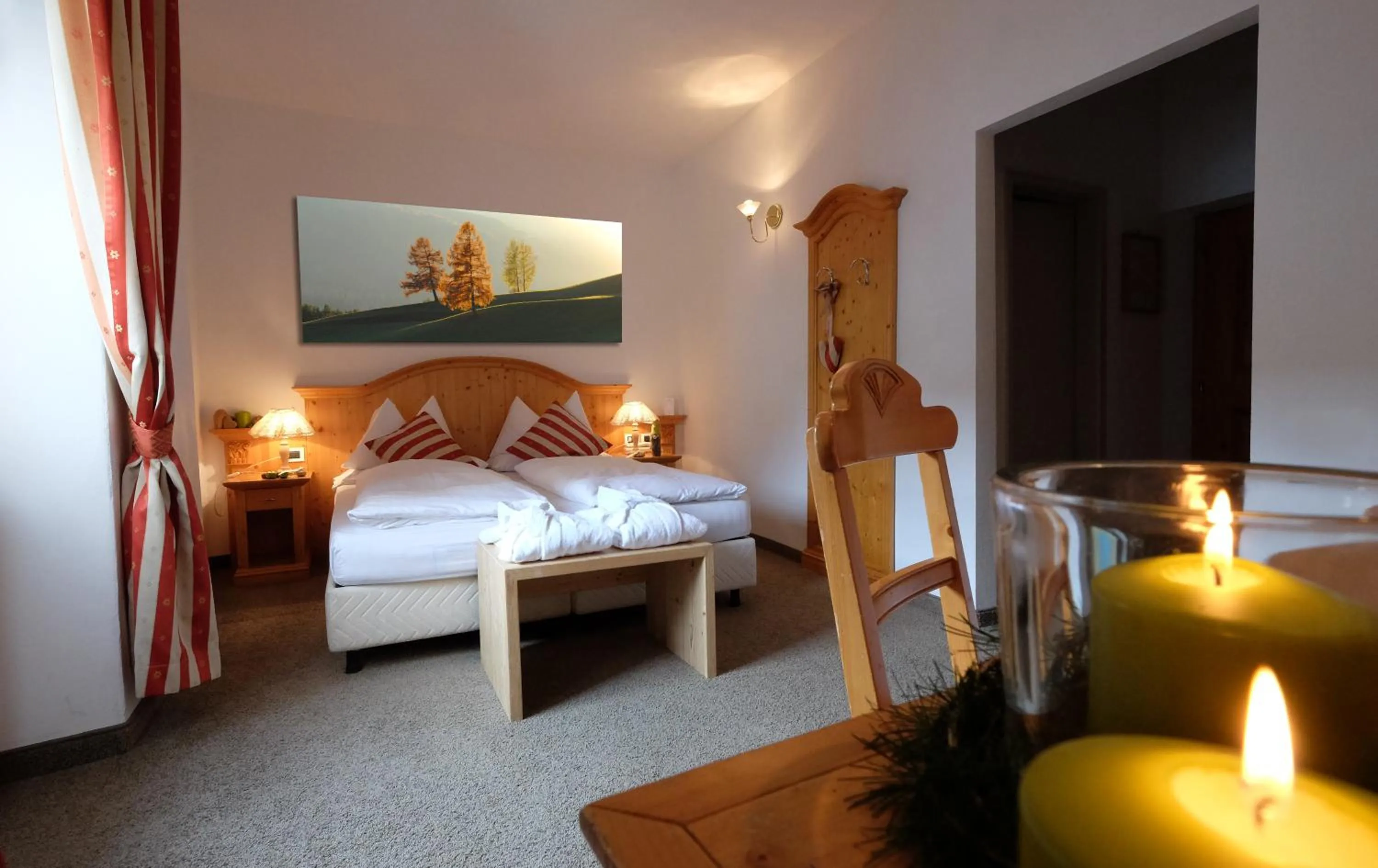 Photo of the whole room, Bed in Romantic Hotel Excelsior