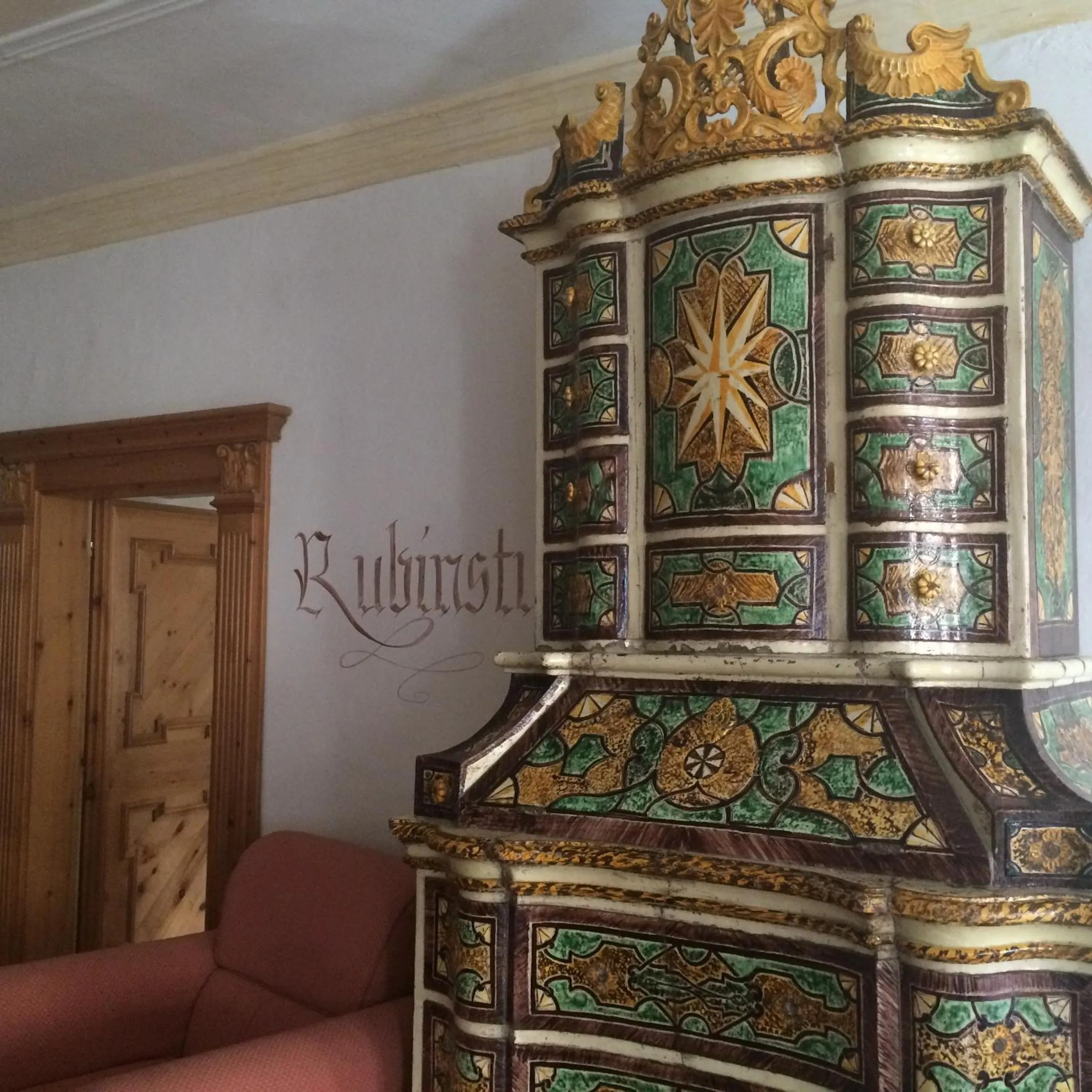 Decorative detail in Romantic Hotel Excelsior