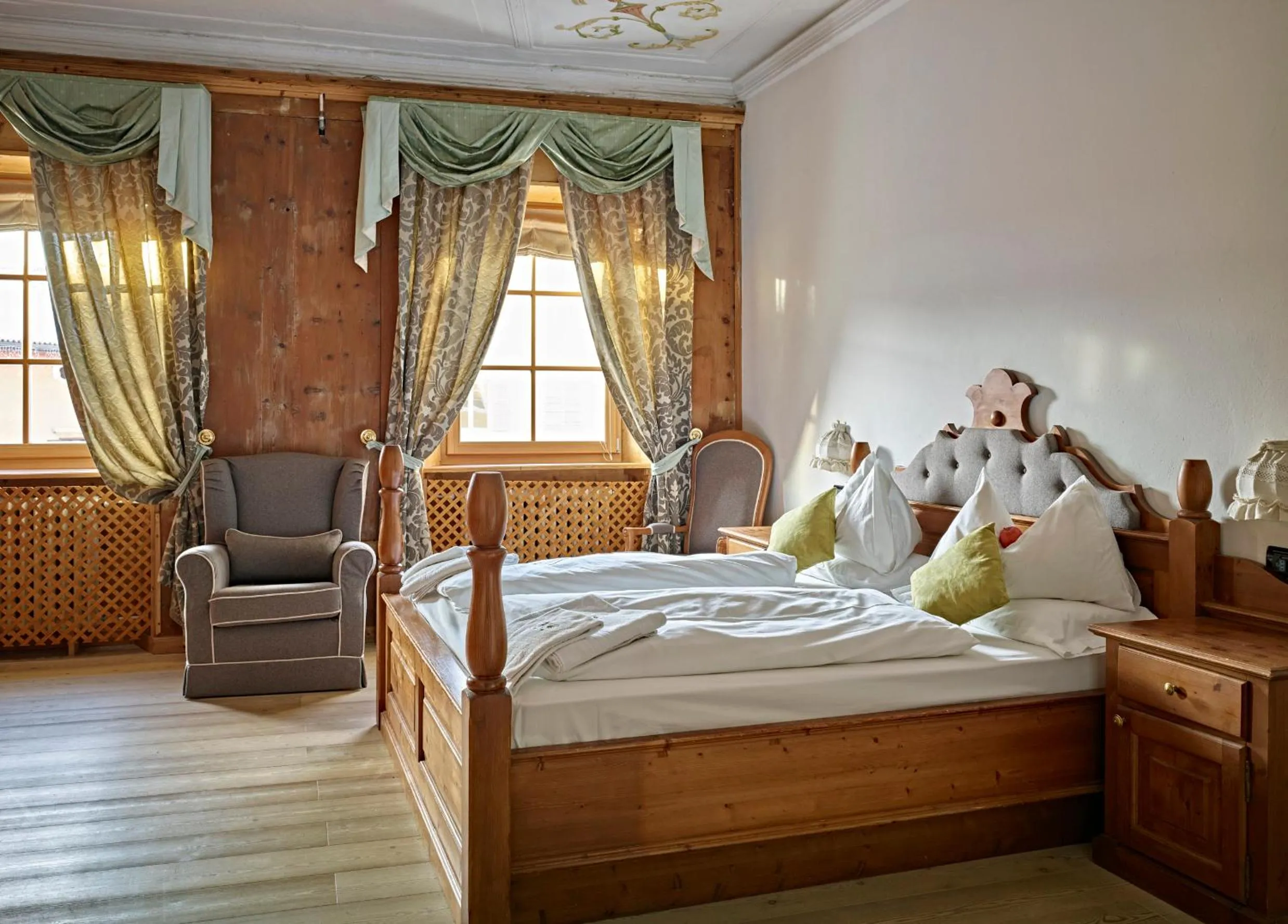 Photo of the whole room, Bed in Romantic Hotel Excelsior