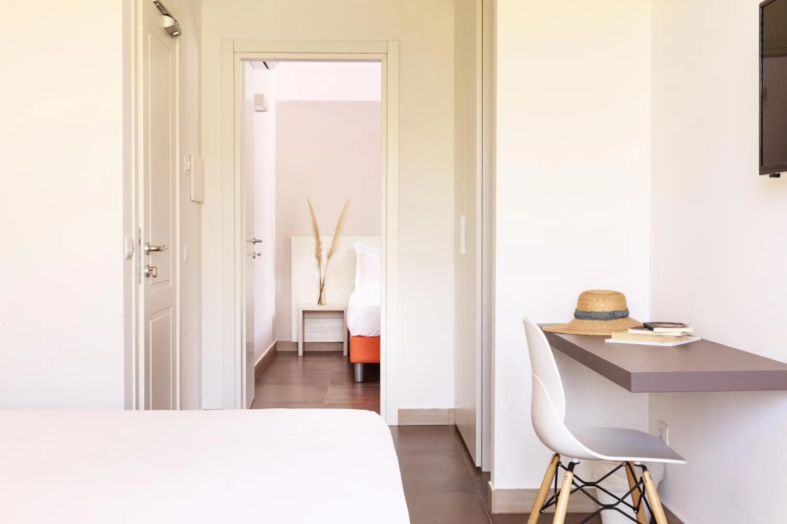 Photo of the whole room, Bed in Luna Minoica Suites and Apartments