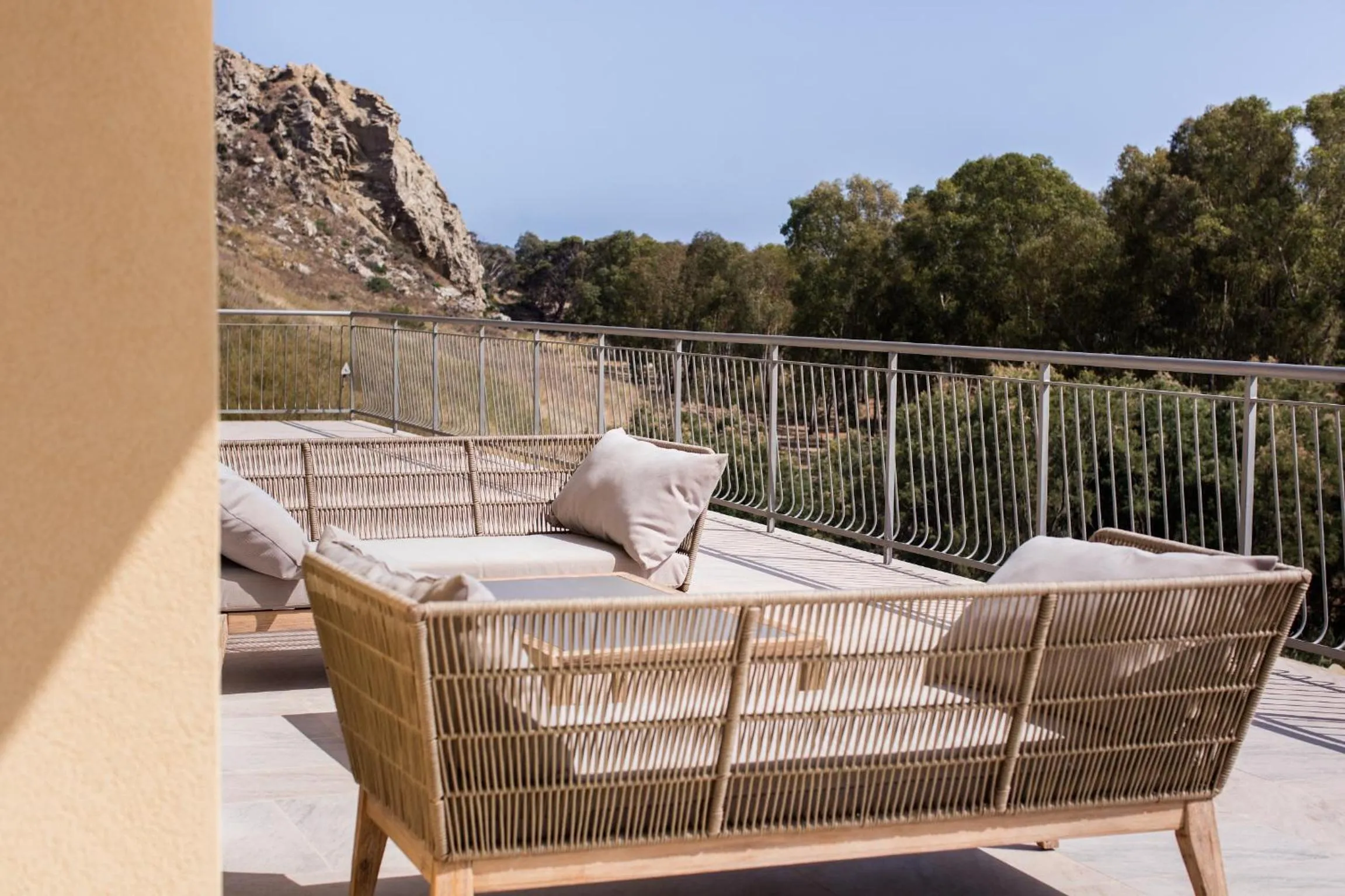 Patio in Luna Minoica Suites and Apartments