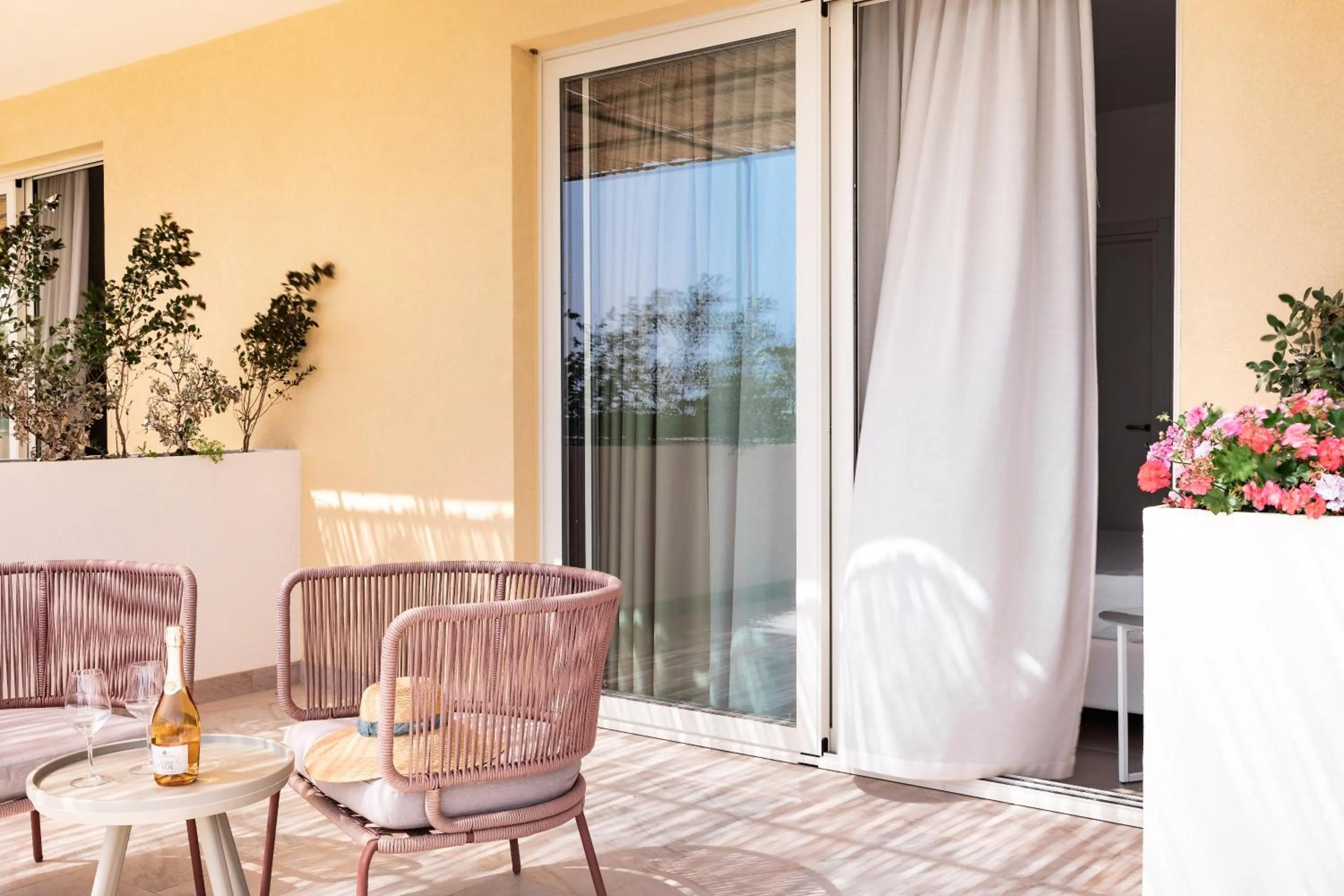 Balcony/Terrace in Luna Minoica Suites and Apartments