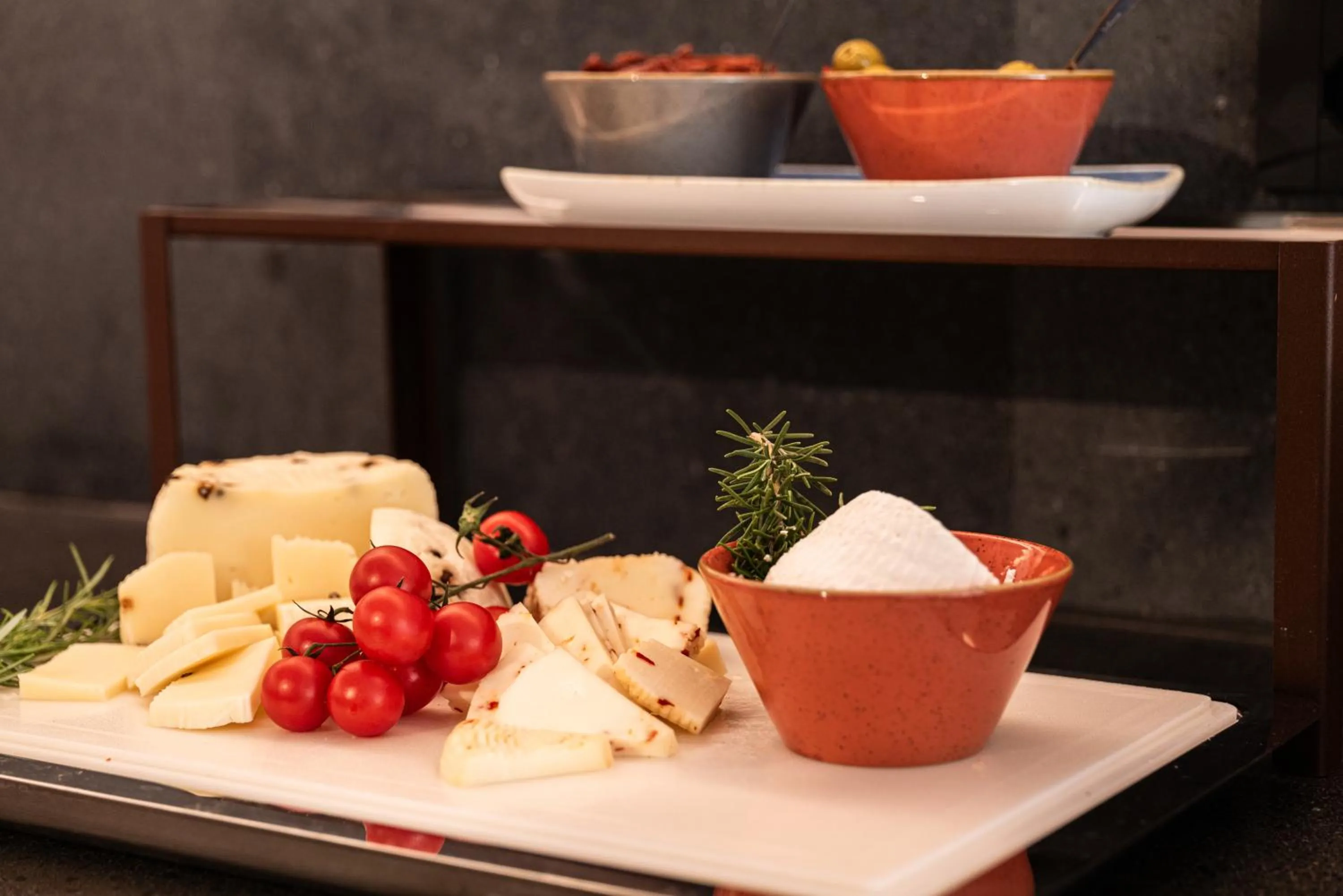 Breakfast in Luna Minoica Suites and Apartments